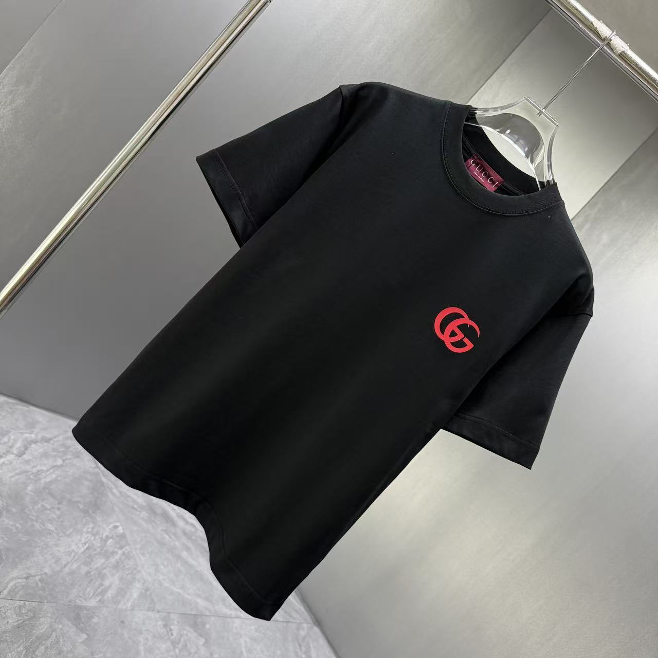 <p>GUCCI 短袖T恤(黑)</p>