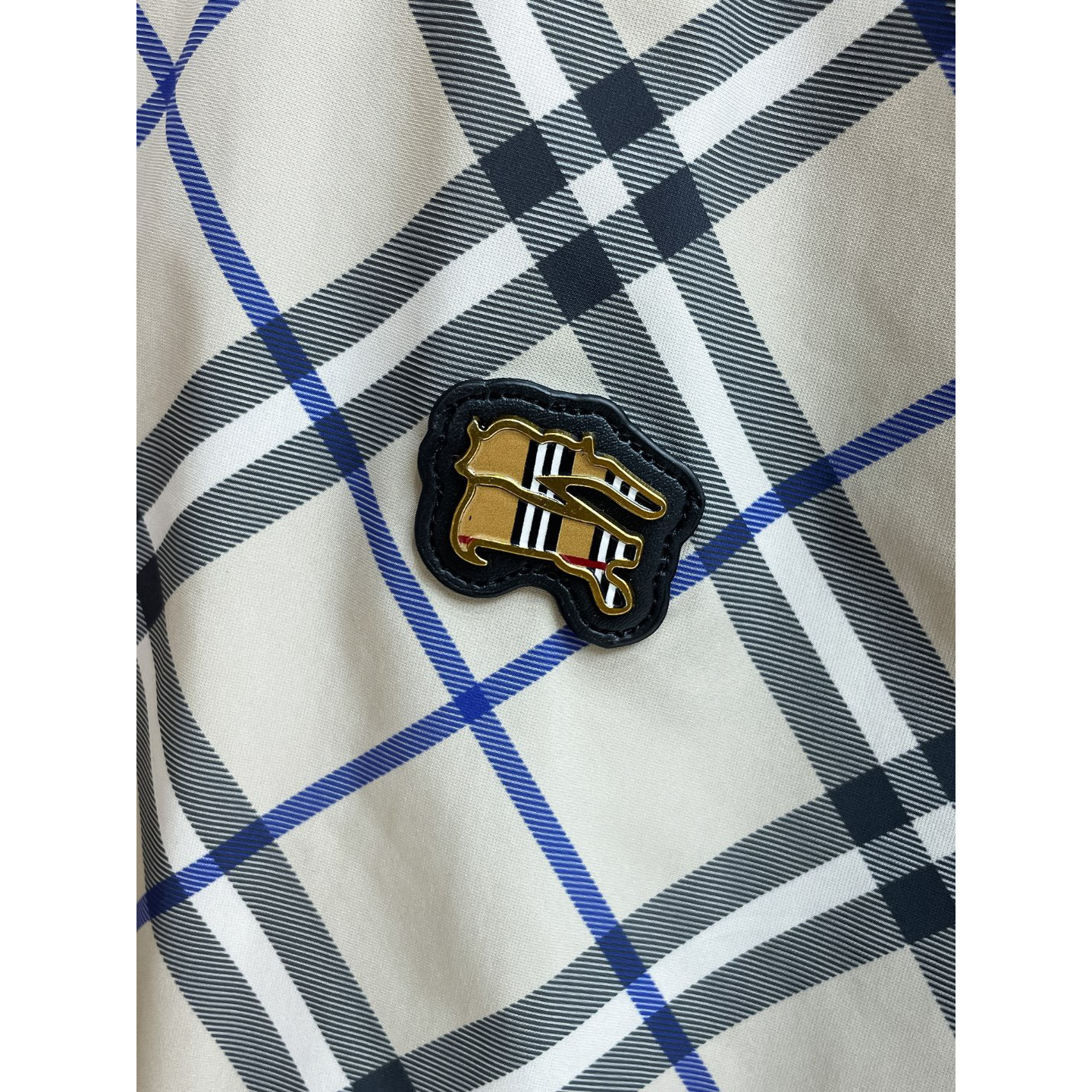 <p>BURBERRY 夹克外套(雙面穿)</p>