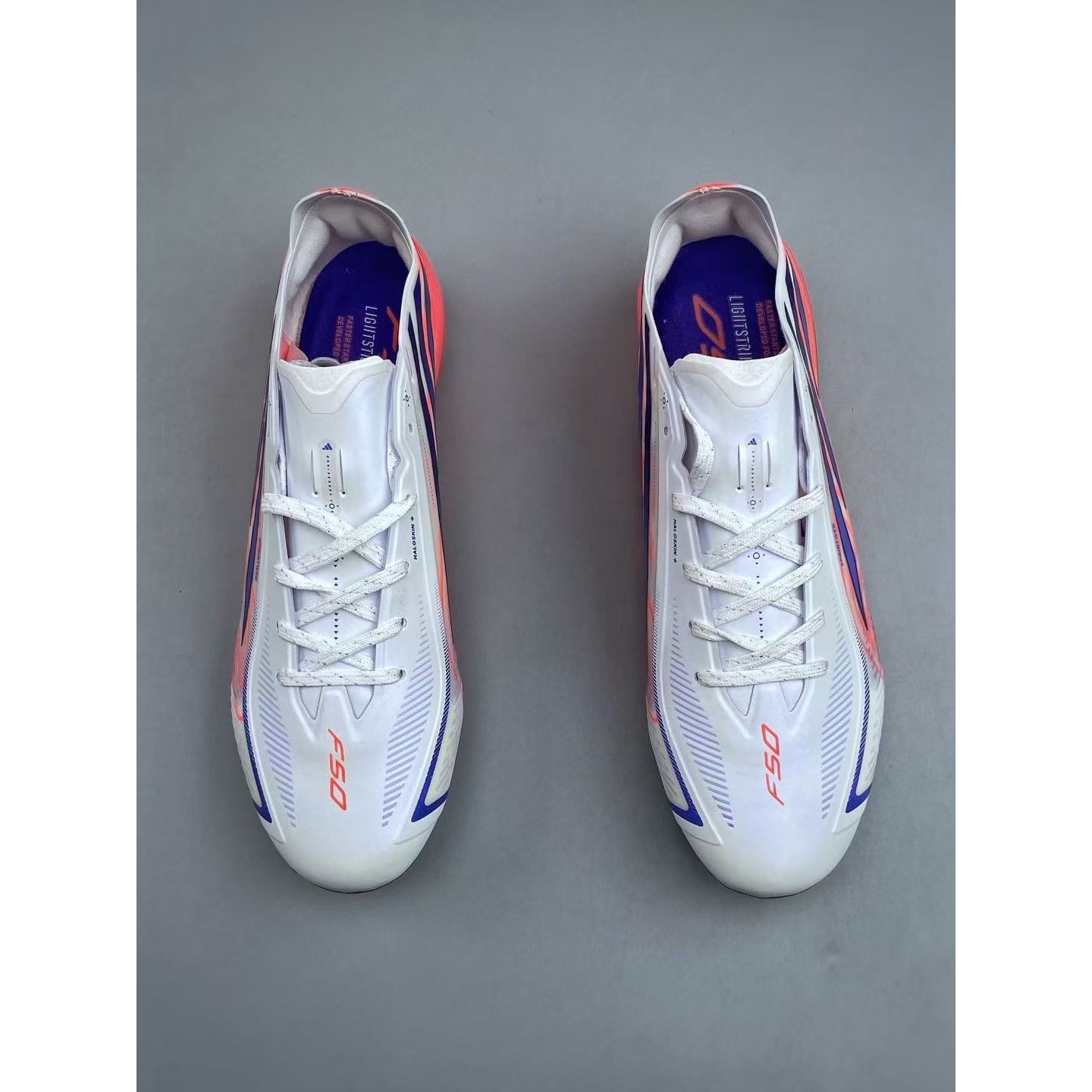 <p>Adidas F50 ELITE 足球鞋(白紅)</p>