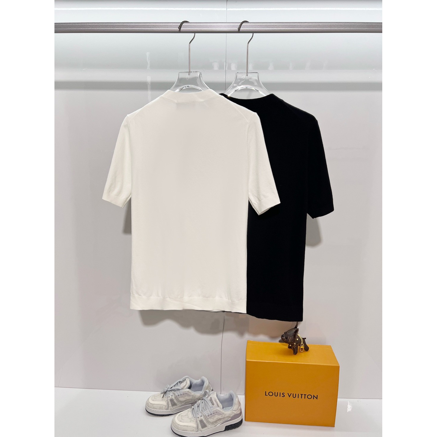 <p>GUCCI 针织衫圆领(白)</p>