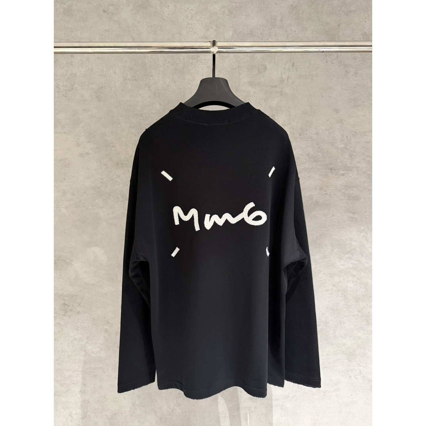<p>Maison Margiela 长袖T恤(黑B04)</p>