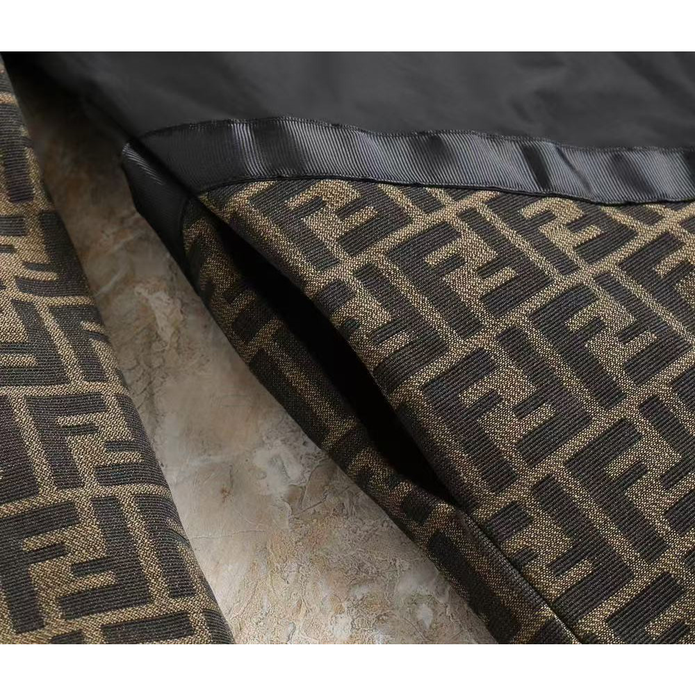 <p>FENDI&nbsp;男士夹克外套(黑)</p>