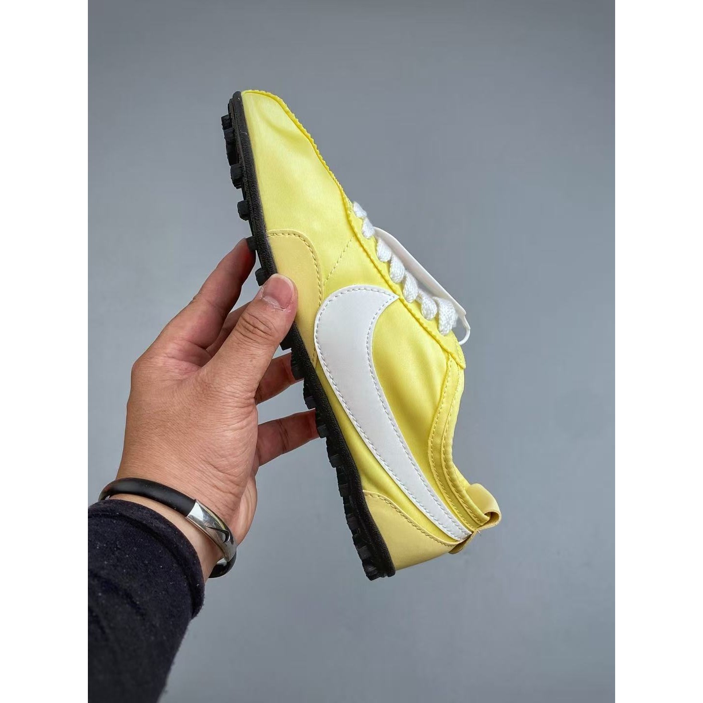 <p>NIKE MOON SHOE OG SP 休闲板鞋(黃)</p>