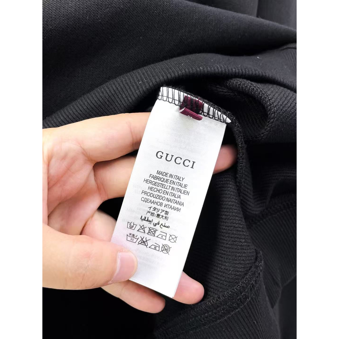 <p>GUCCI 圆领卫衣(黑)</p>