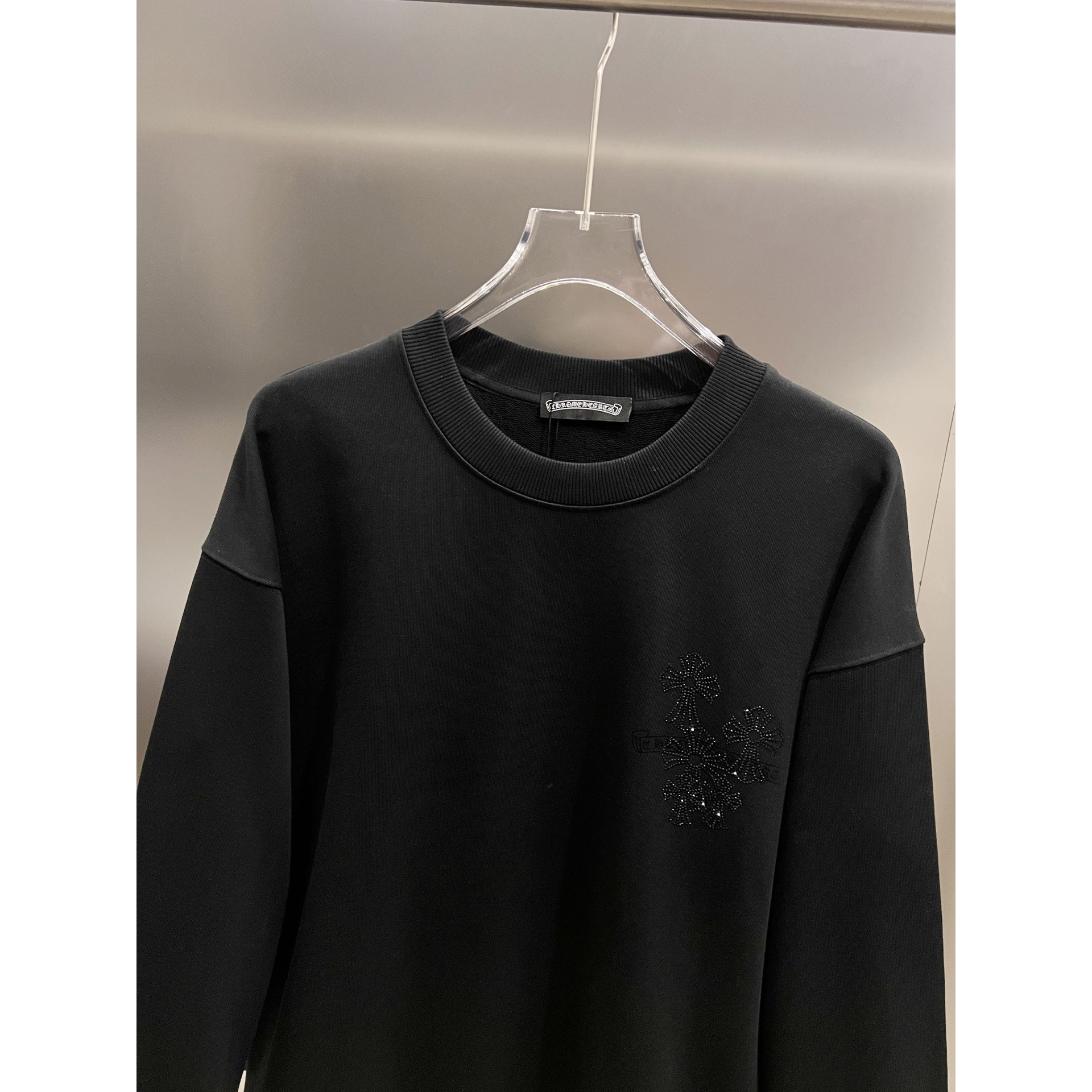 <p>CHROME HEARTS 圆领长袖卫衣(黑)</p>