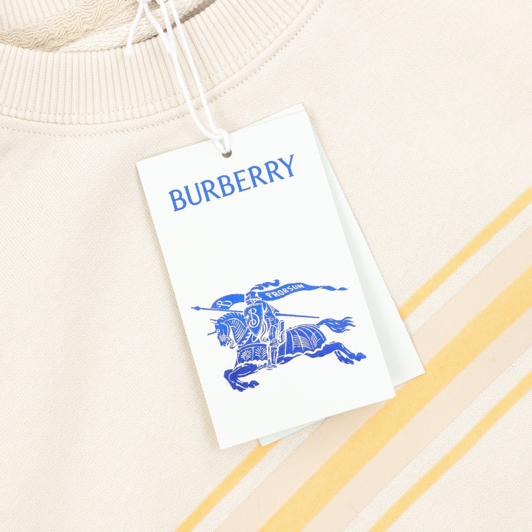 <p>BURBERRY 战马标识刺绣情侣款横条卫衣<br />
&nbsp;</p>
