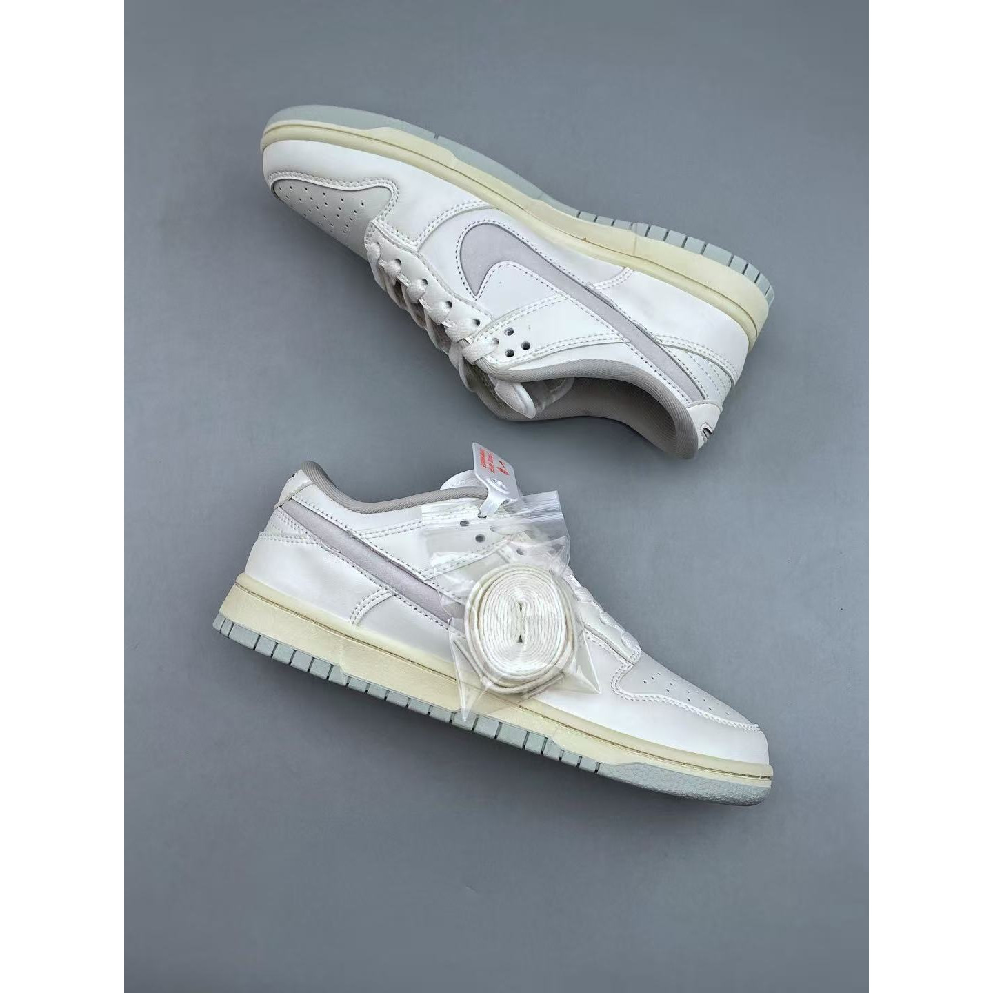 <p>Nike SB Dunk Low SB低帮休闲板鞋(白)</p>