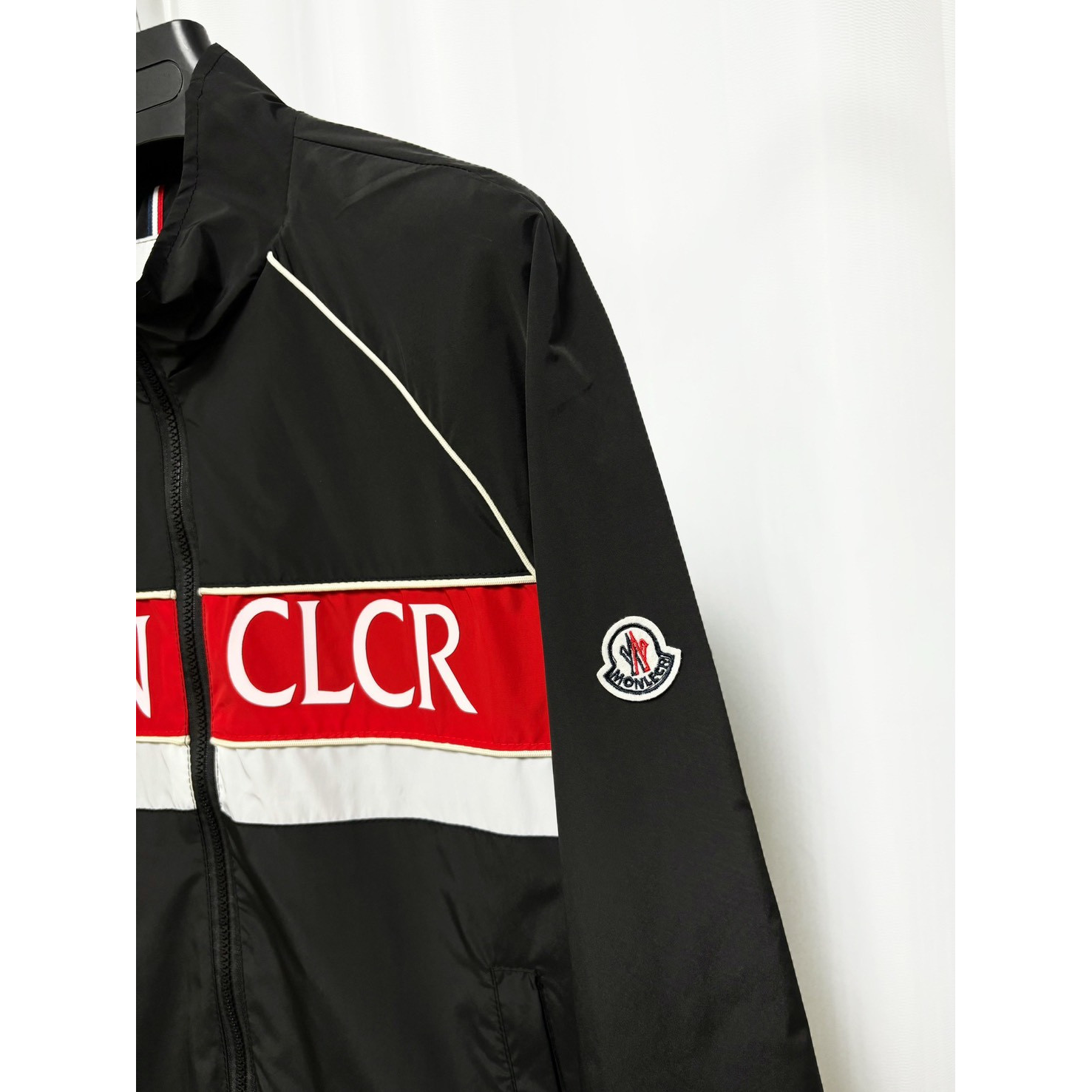 <p>Moncler 夹克外套</p>
