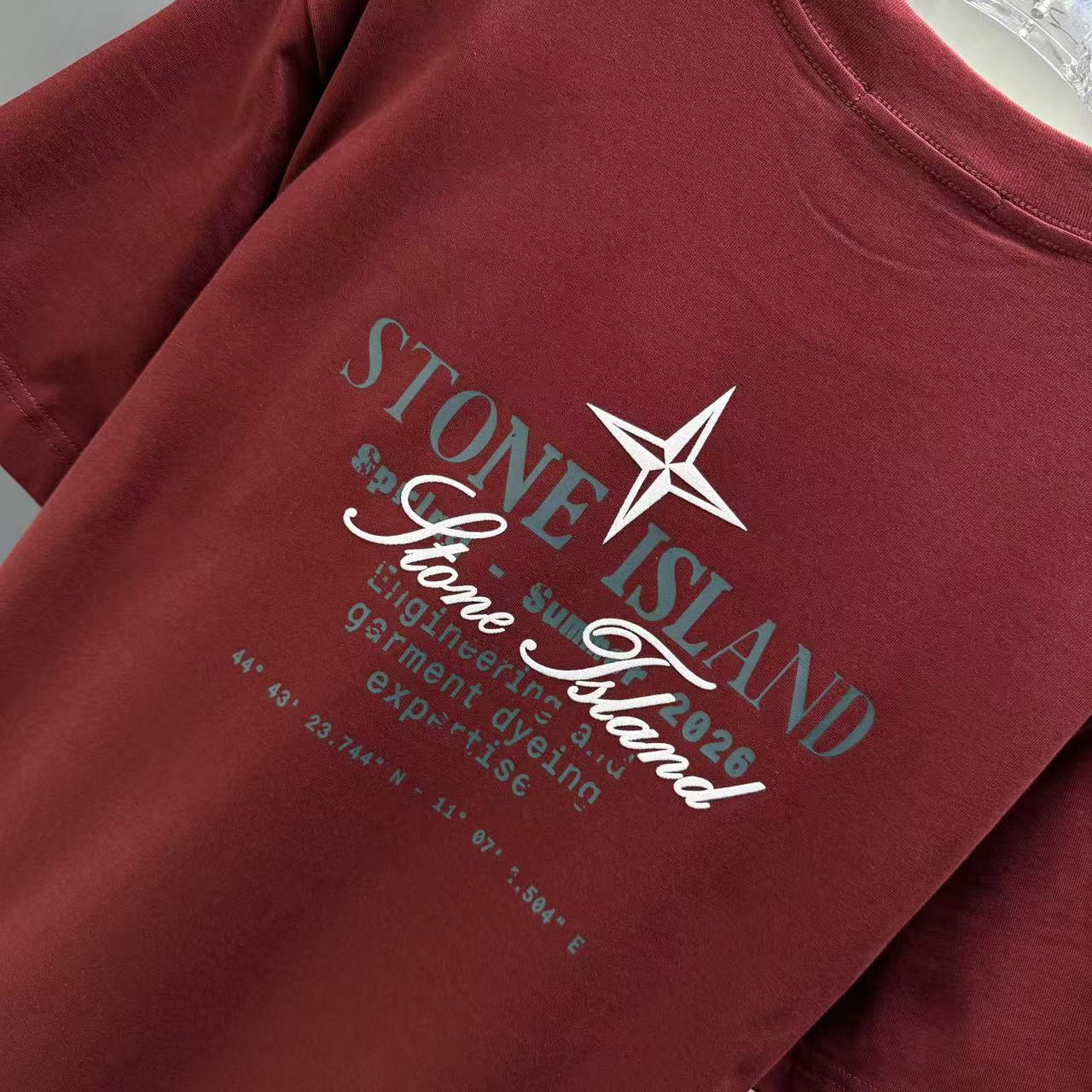 <p>Stone Island 短袖T恤(深紅)</p>