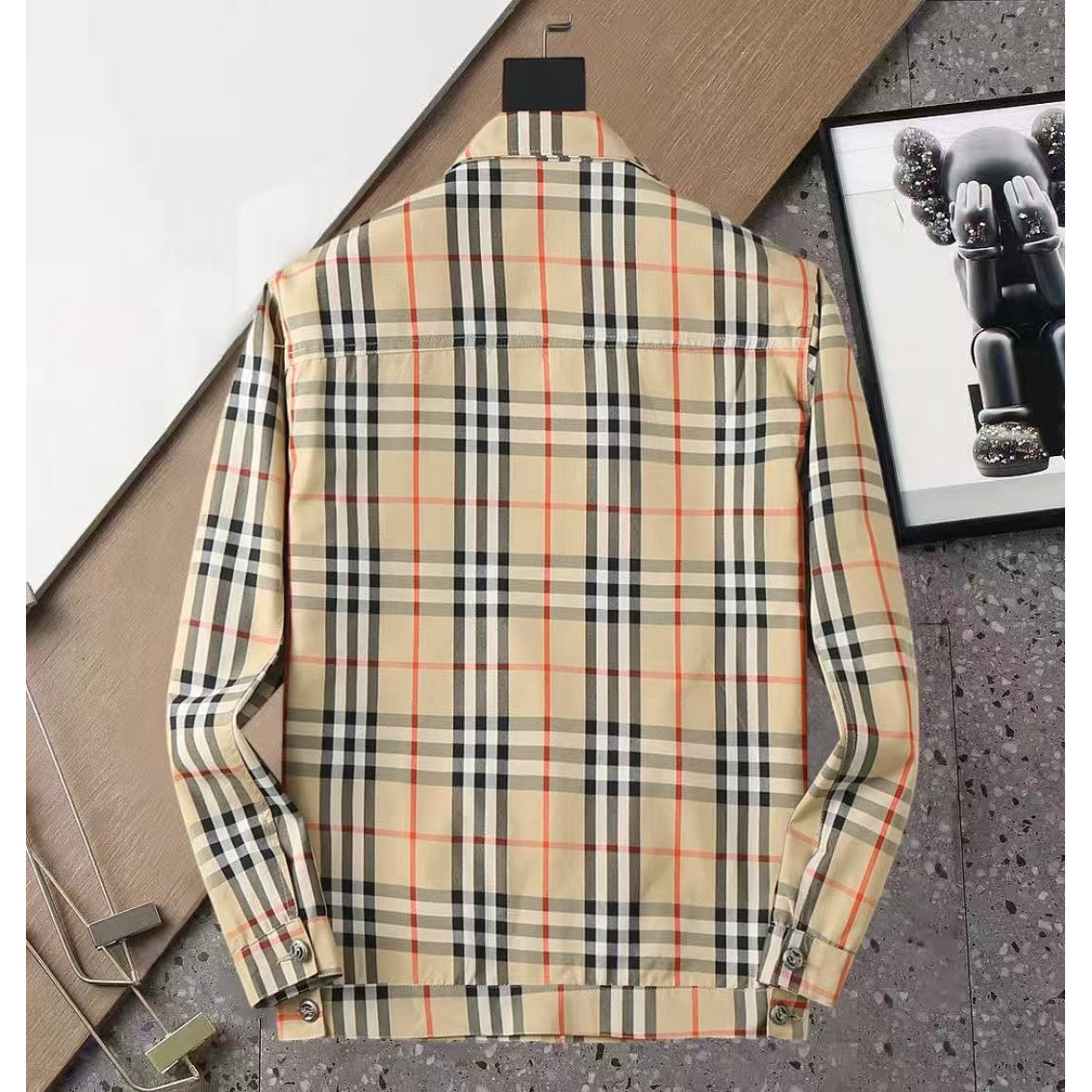<p>BURBERRY 男士夹克外套(卡其)</p>