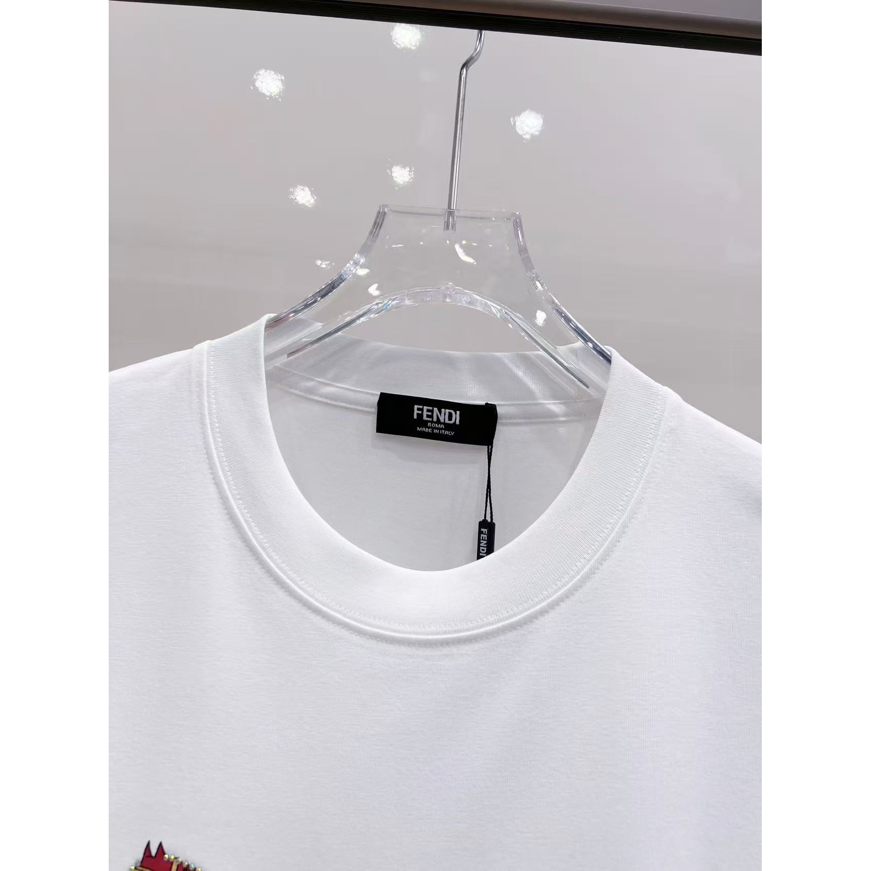 <p>BURBERRY&nbsp;短袖圆领T恤(白)</p>