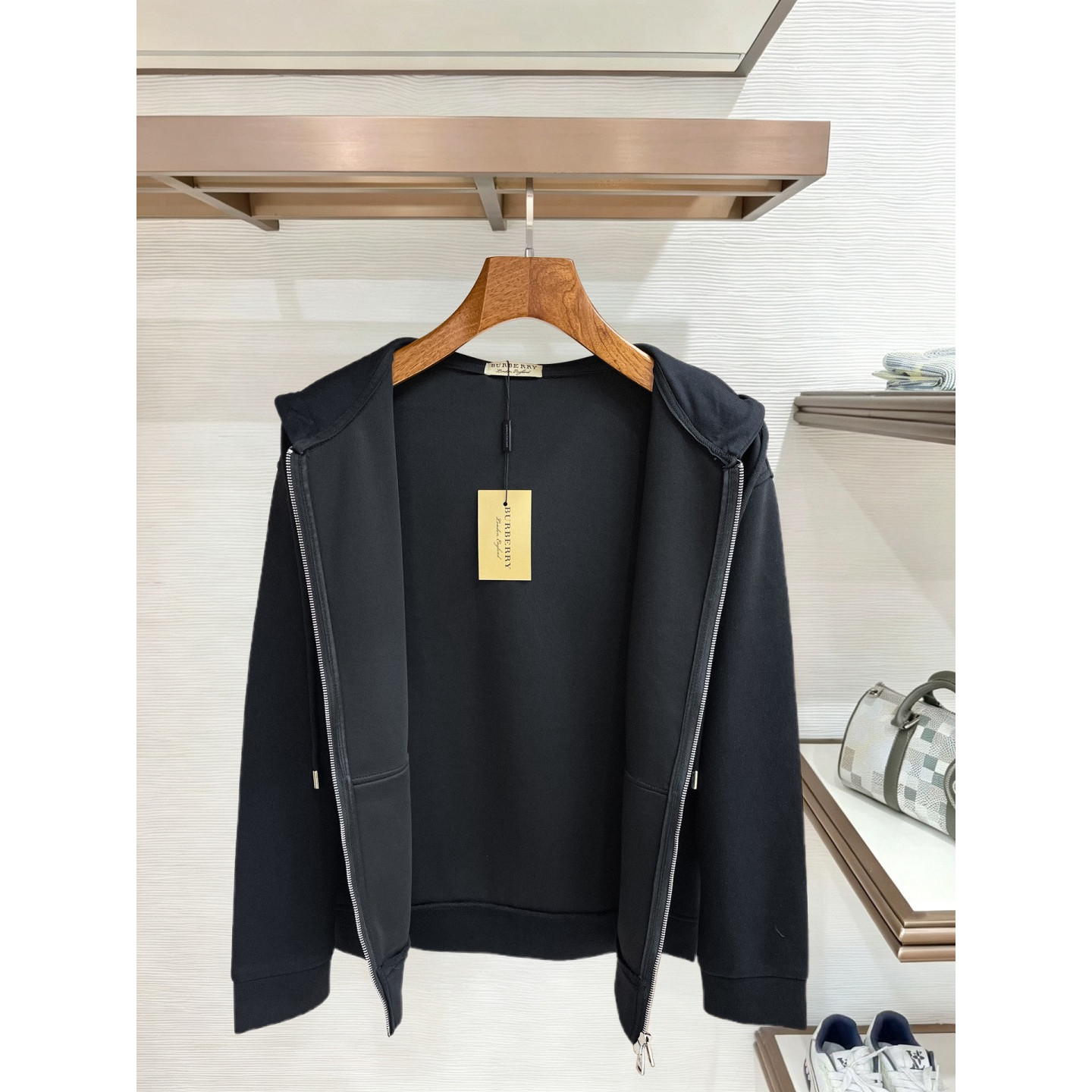 <p>BURBERRY 精品外套(黑)</p>