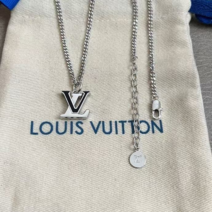 <p>LV 项链</p>