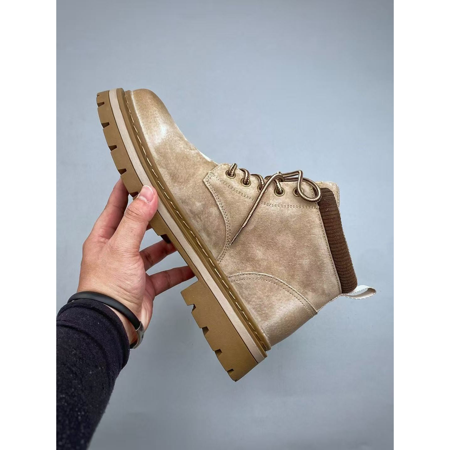 <p>Timberland 经典户外休闲大黄靴系列(淺棕色)</p>