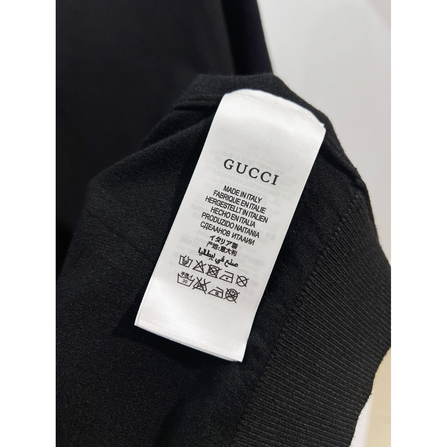<p>GUCCI 针织衫圆领(黑)</p>