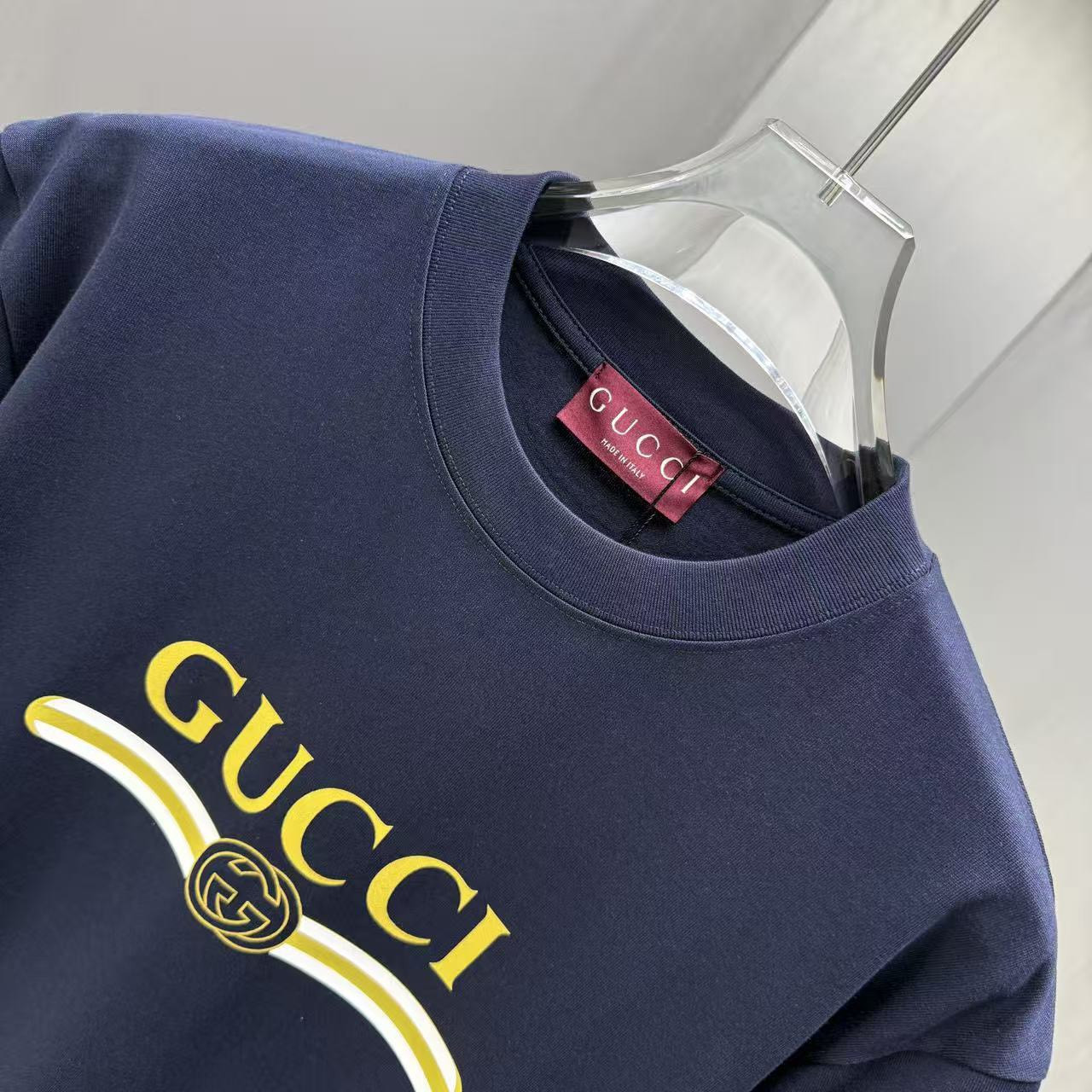 <p>GUCCI 短袖T恤(深藍)</p>