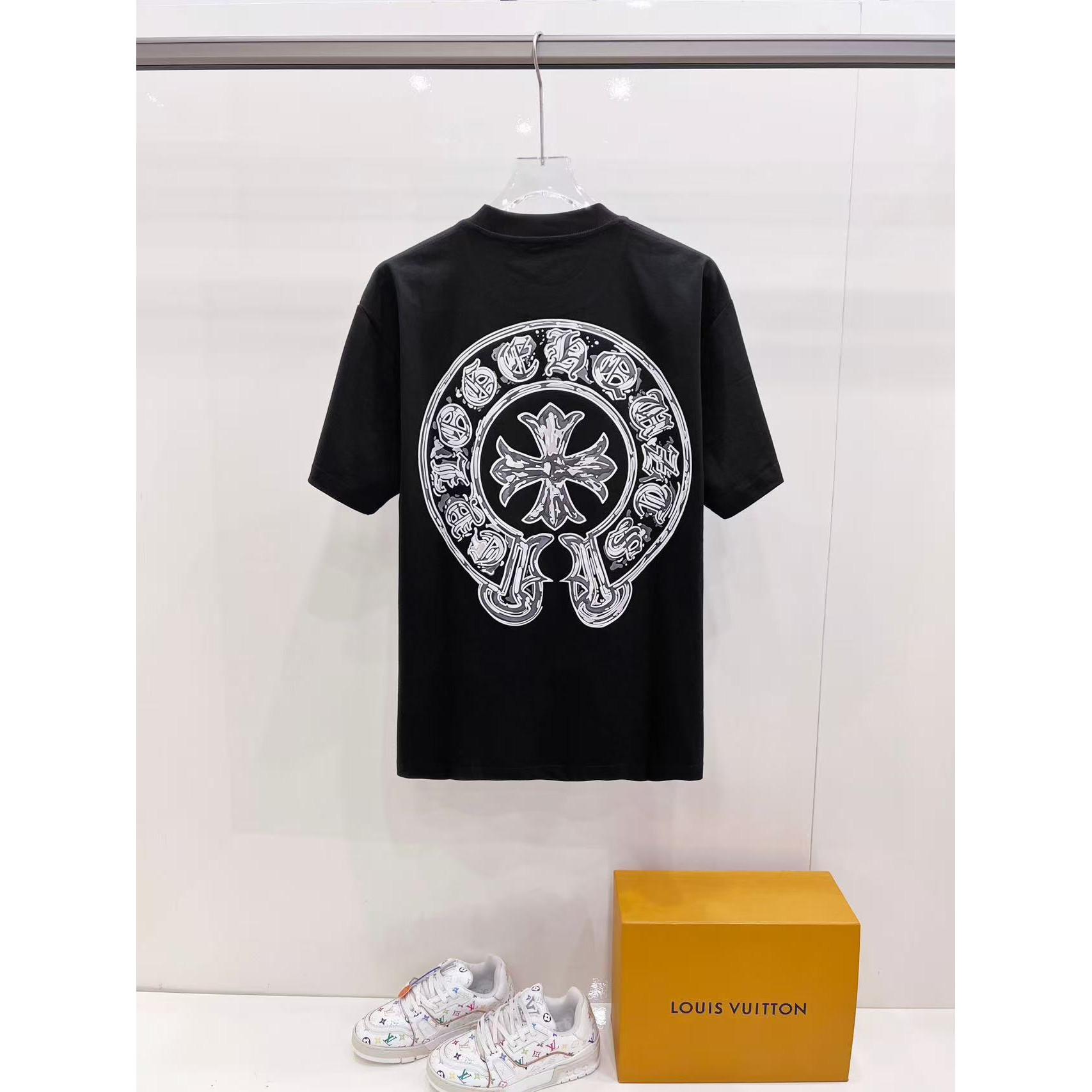 <p>CHROME HEARTS 手绘泼墨短袖t恤(黑)</p>