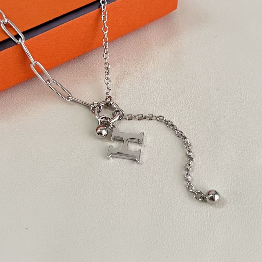 <p>HERMES 项链</p>