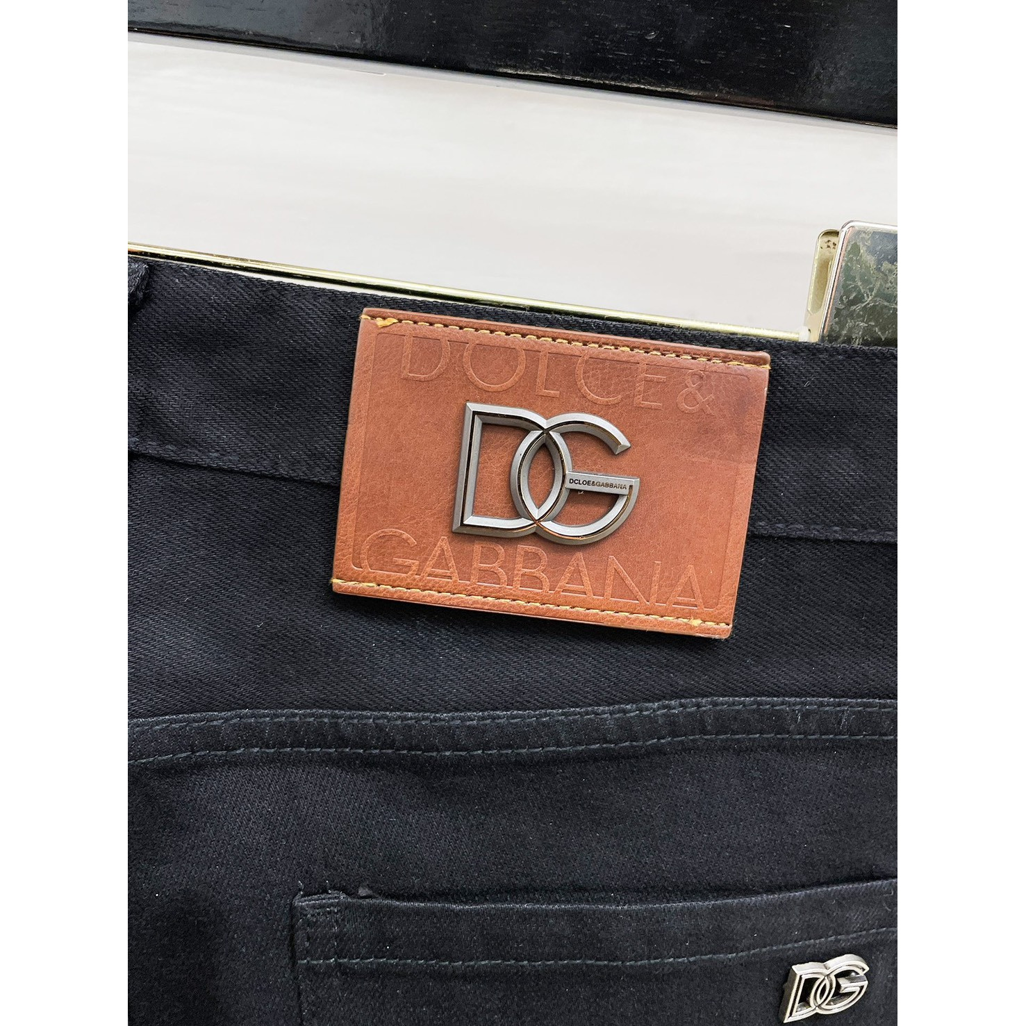<p>D&amp;G&nbsp;高品质牛仔裤(黑)</p>