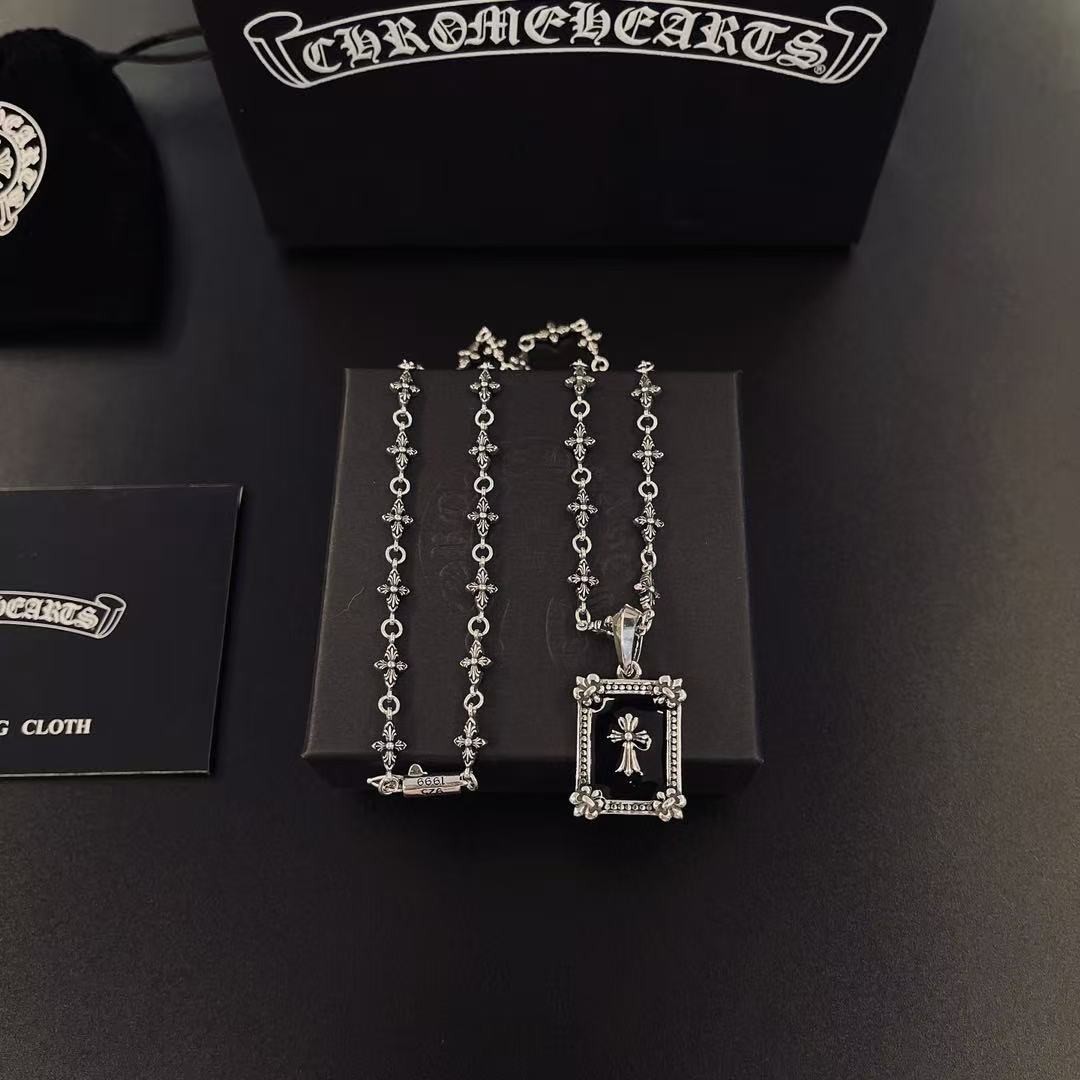 <p>CHROME HEARTS 项链</p>