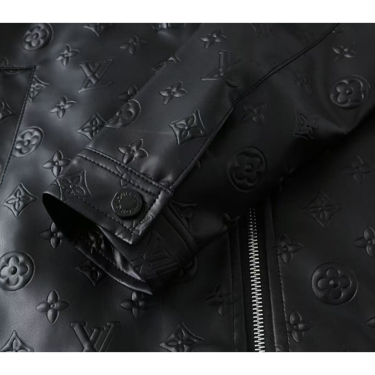 <p>LV&nbsp;男士皮夹克外套(黑)</p>