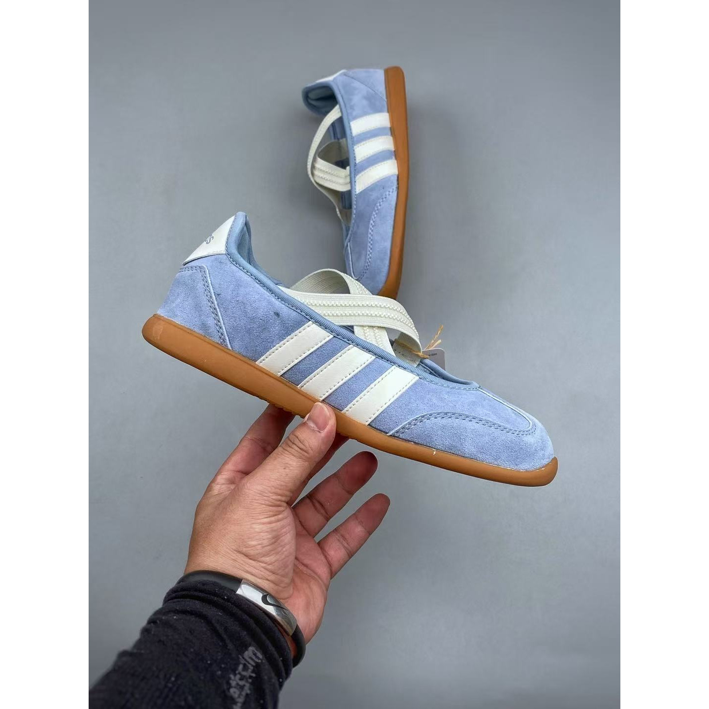 <p>Adidas BARREDA 玛丽珍鞋 (藍)</p>