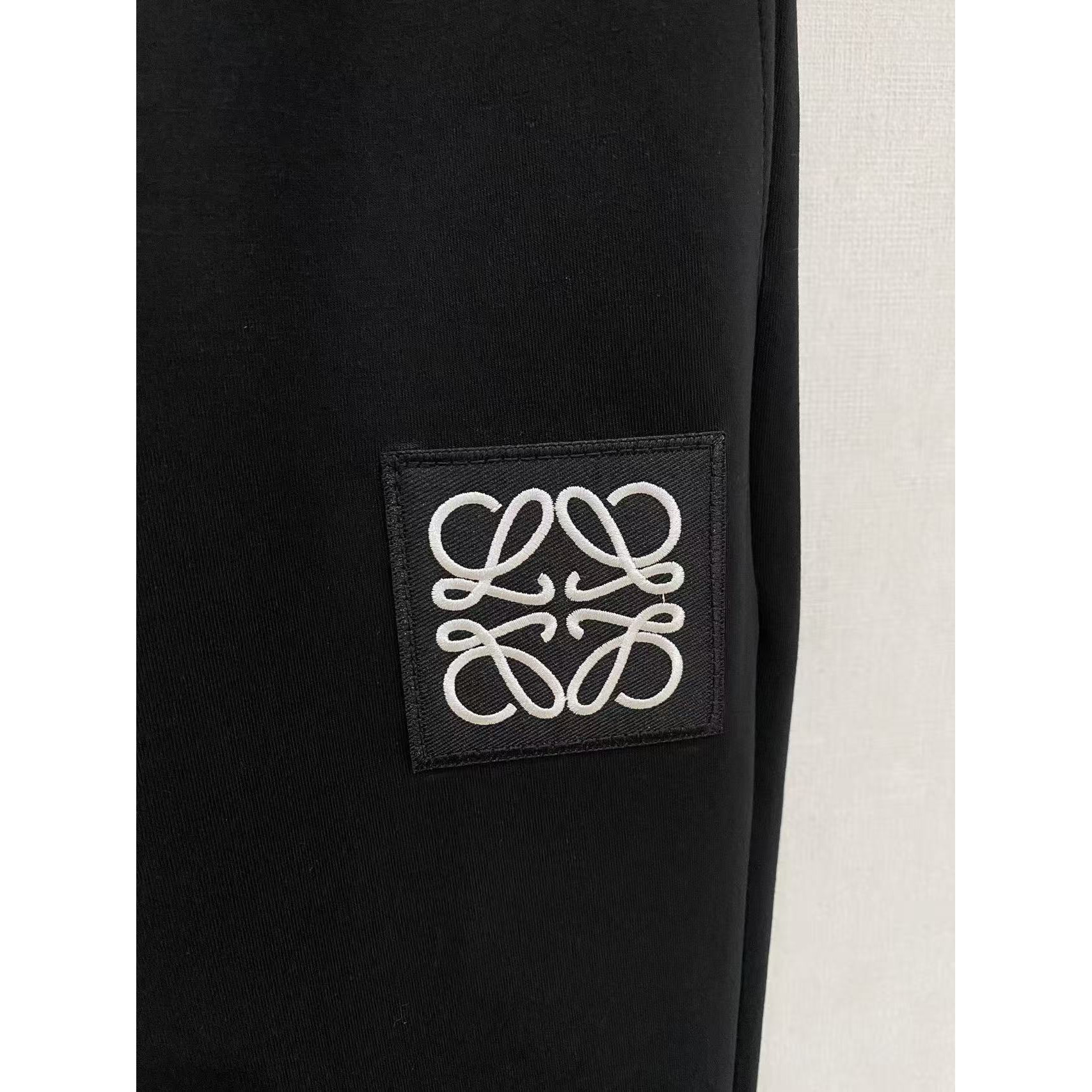 <p>LOEWE 男士长裤(782461)</p>