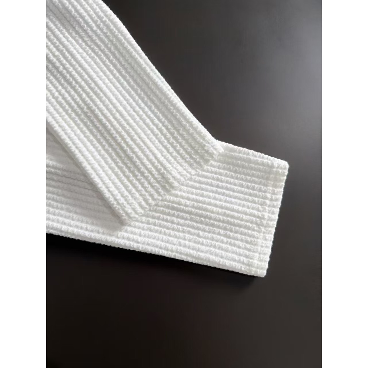 <p>Loewe 高品质男士卫衣(白)</p>