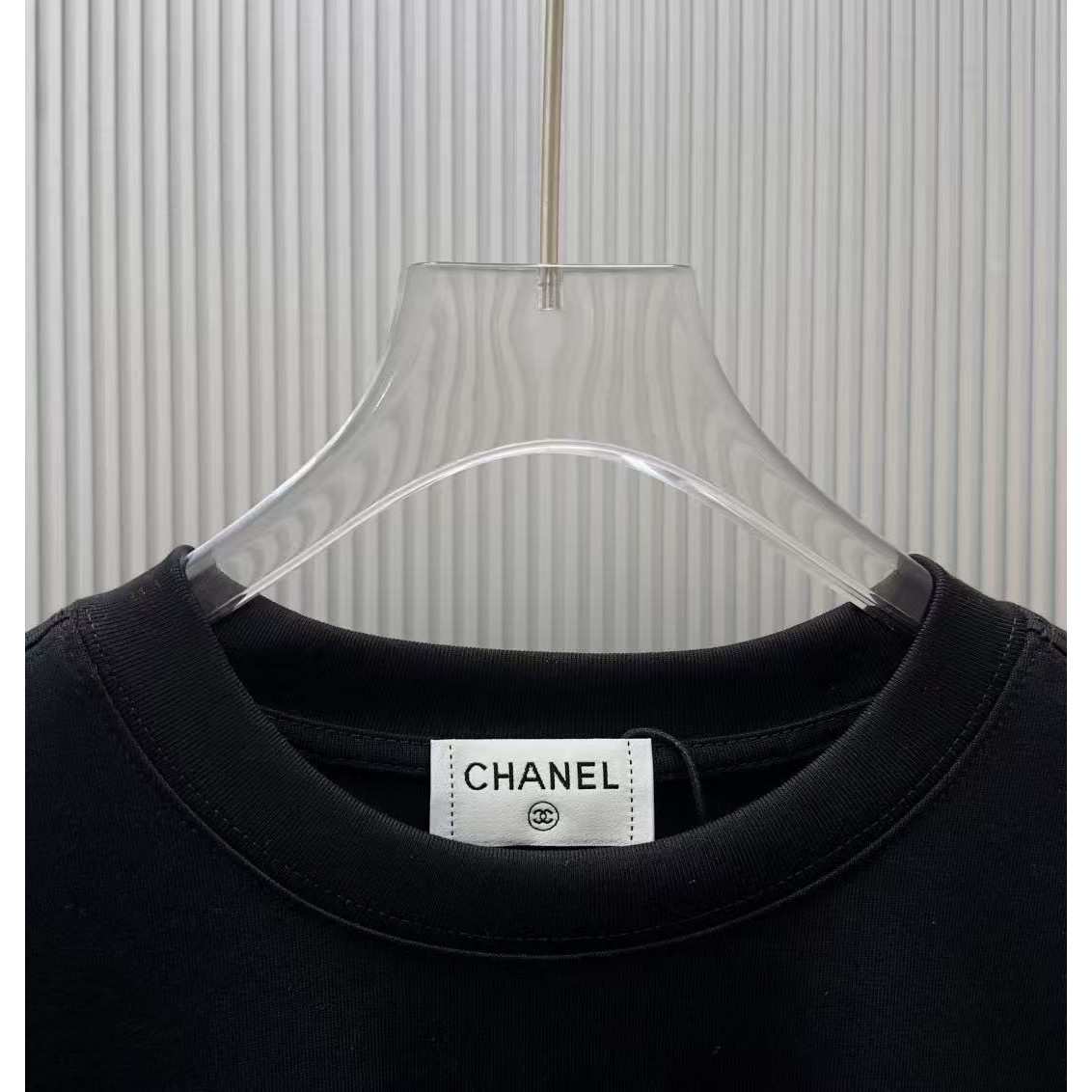 <p>CHANEL 长袖卫衣T恤(黑)</p>