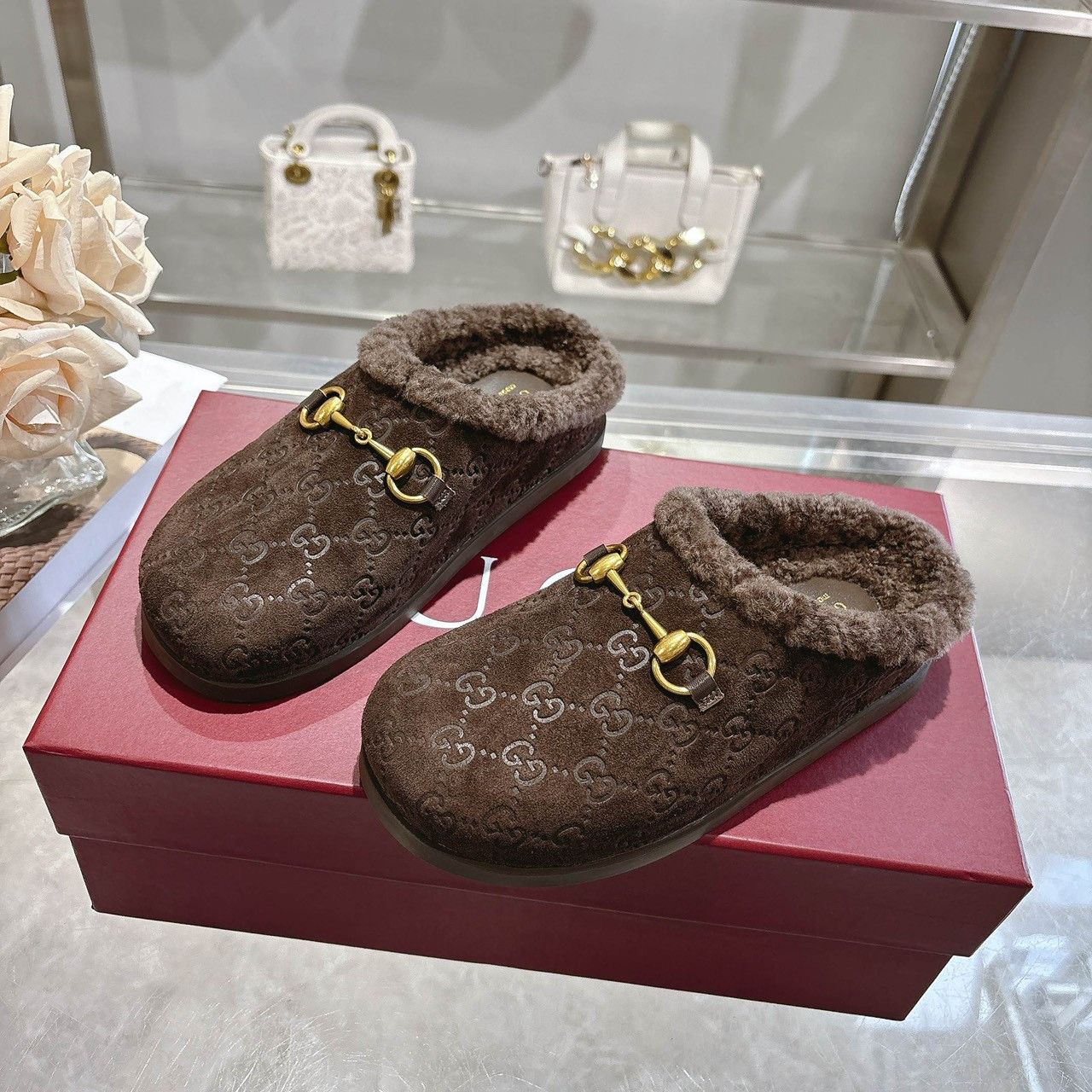 <p>GUCCI 穆勒羊毛拖鞋</p>