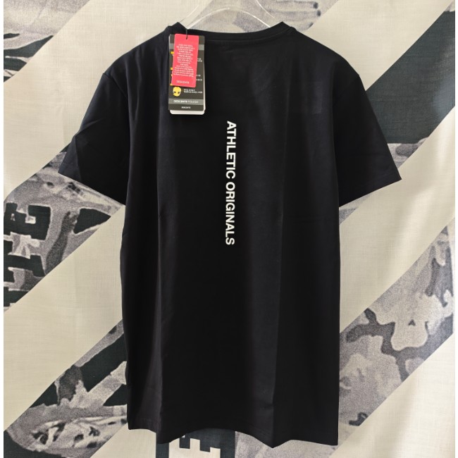 <p>DESCENTE 韓版速乾短袖T恤(黑)</p>
