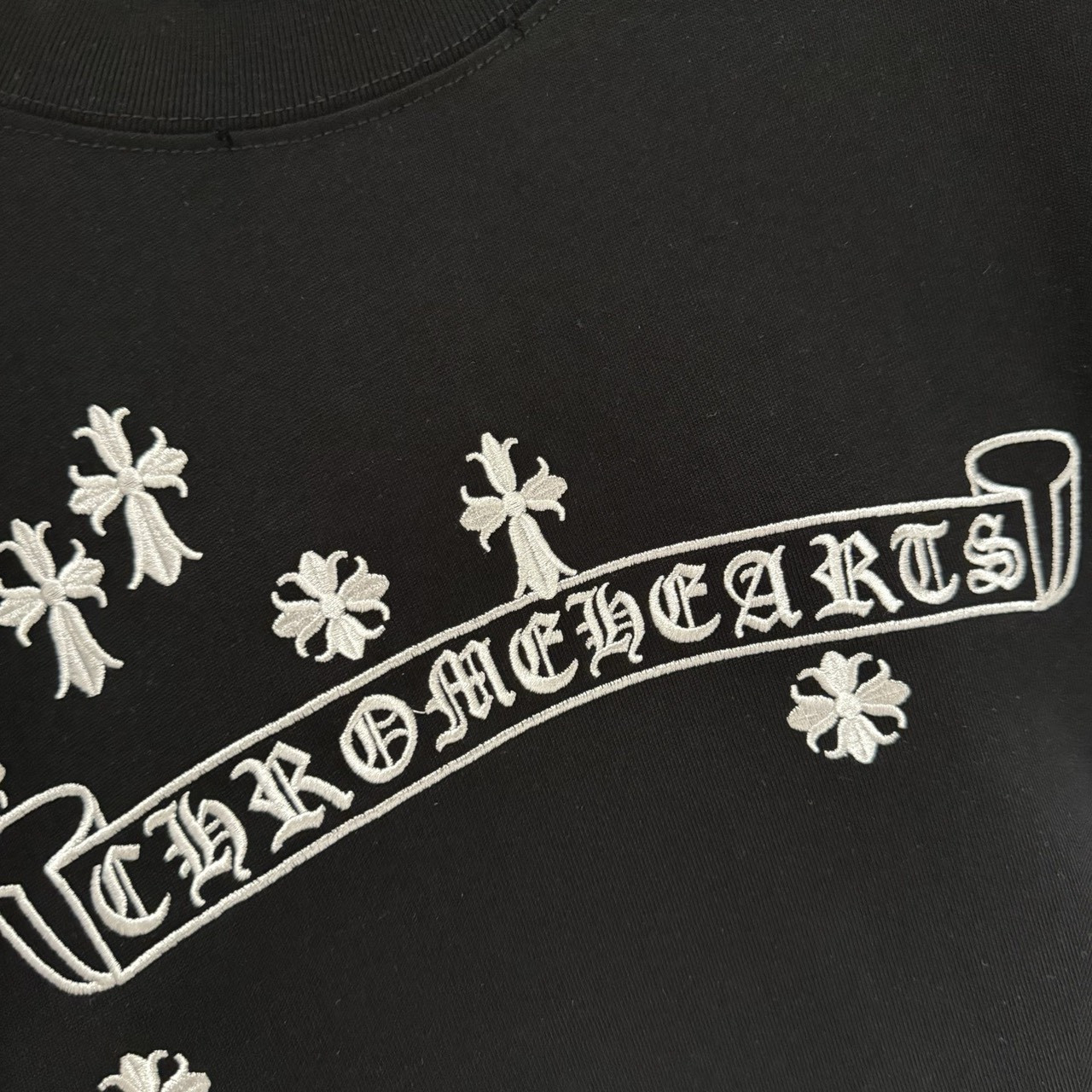 <p>CHROME HEARTS 长袖T恤(黑B23)</p>