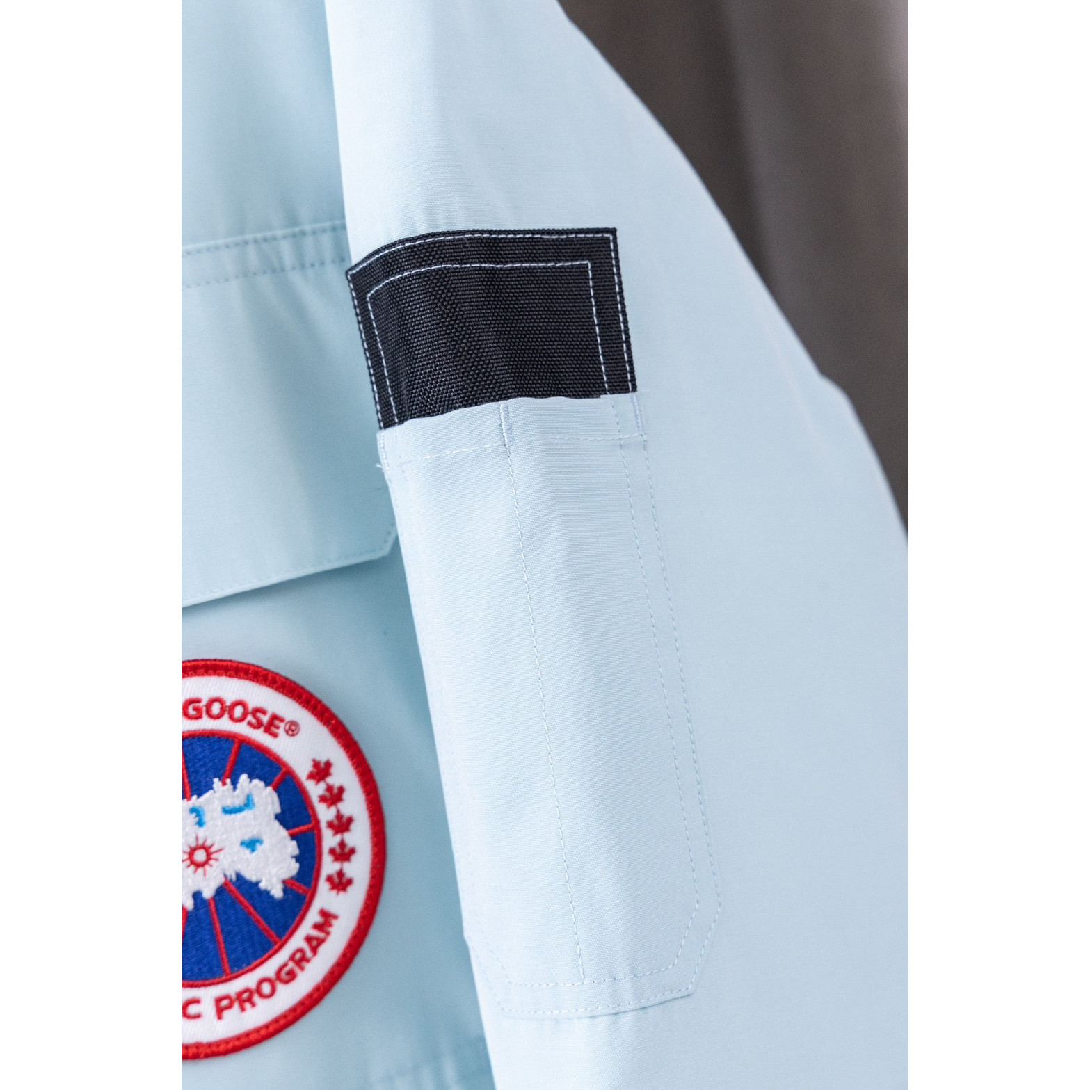<p>Canada Goose 顶级狼毛Expedition 08款 4660M 远征派克羽绒服(浅冰蓝)</p>