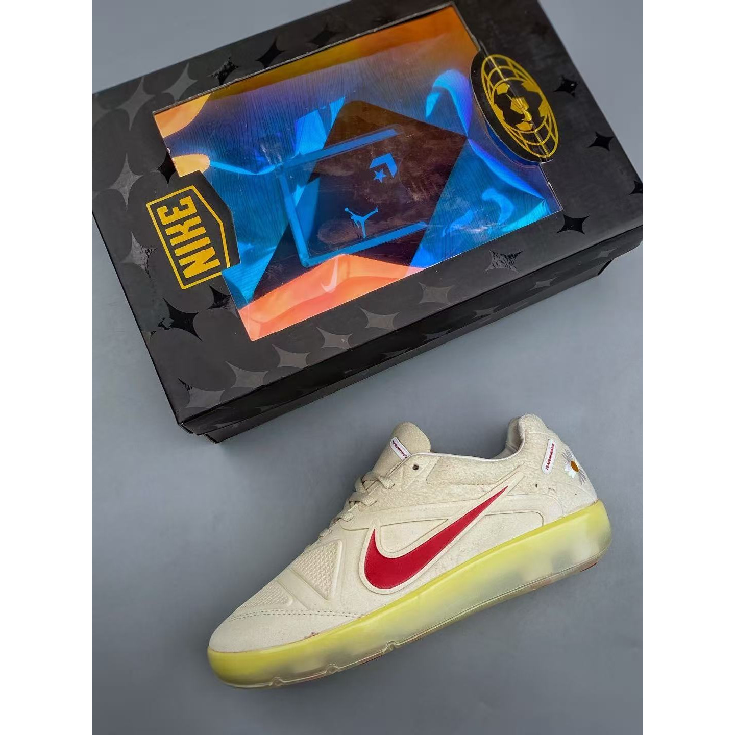 <p>Nike &nbsp;&times; PEACEMINUSONE &times; 韩国队 Cryoshot&nbsp; 足球鞋&nbsp;</p>