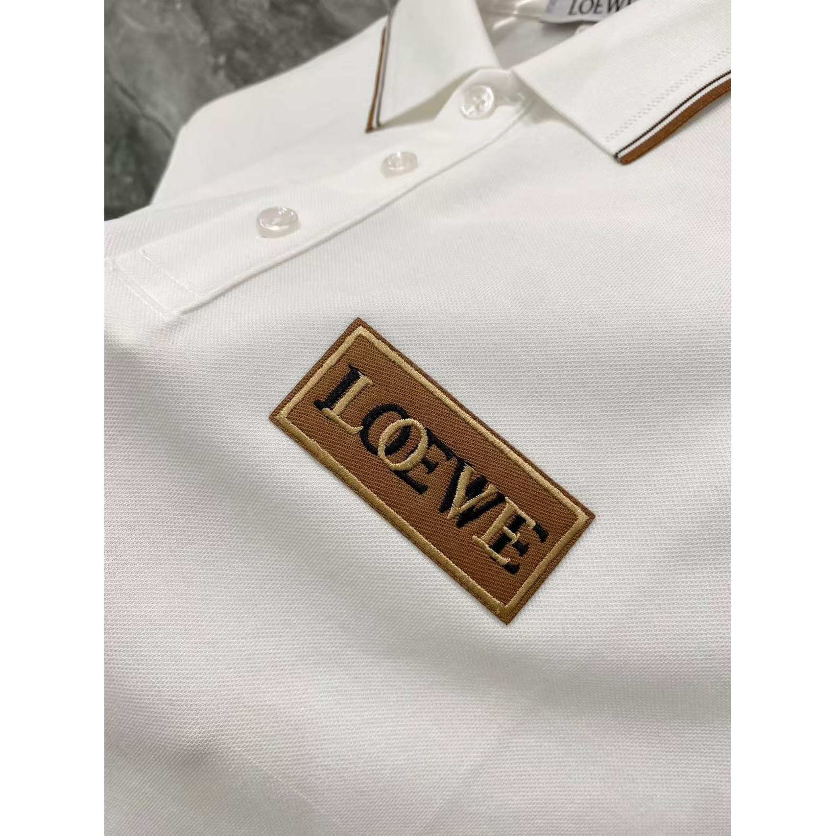 <p>LOEWE 秋冬长袖Polo(782986)</p>