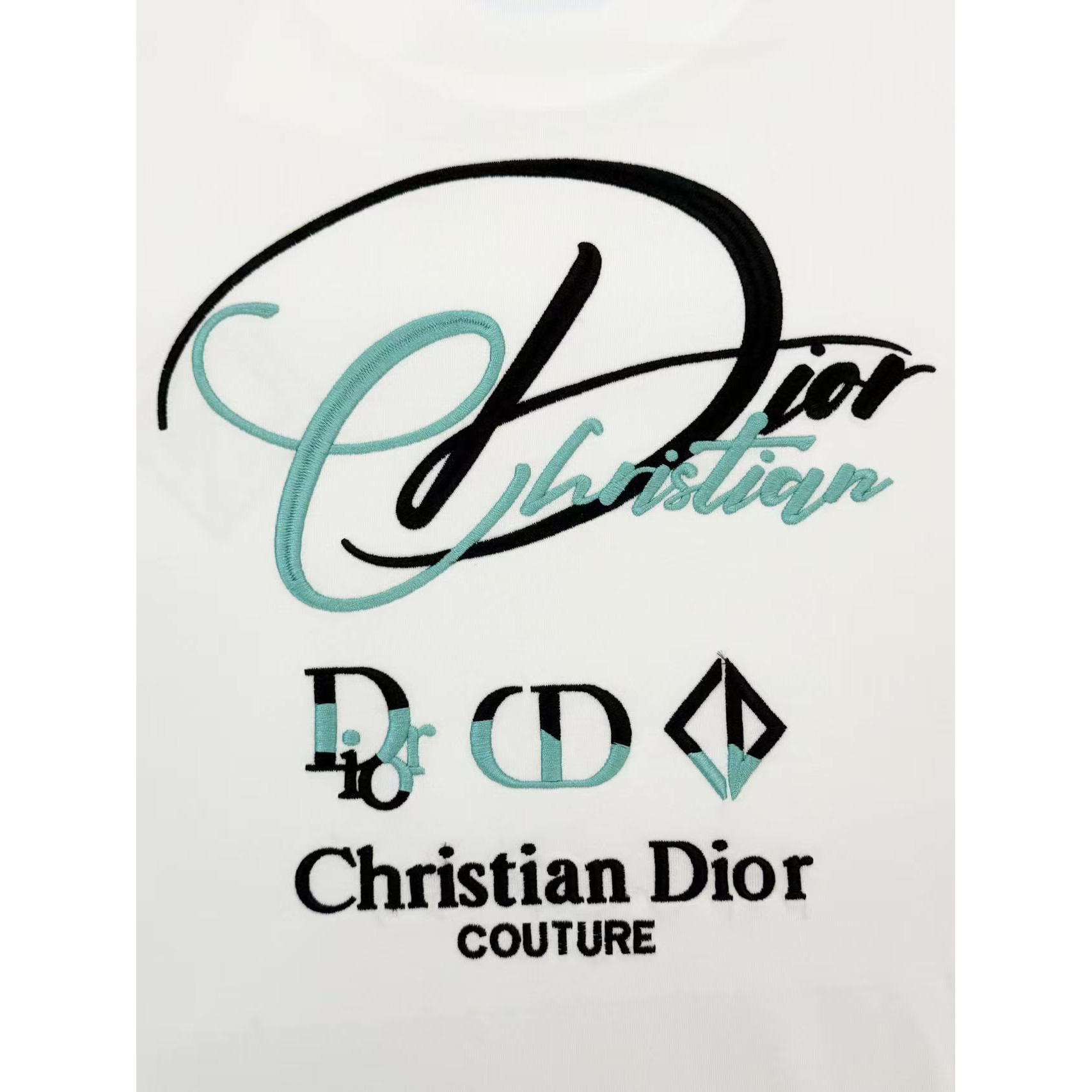 <p>DIOR&nbsp;logo短袖T恤(白)</p>