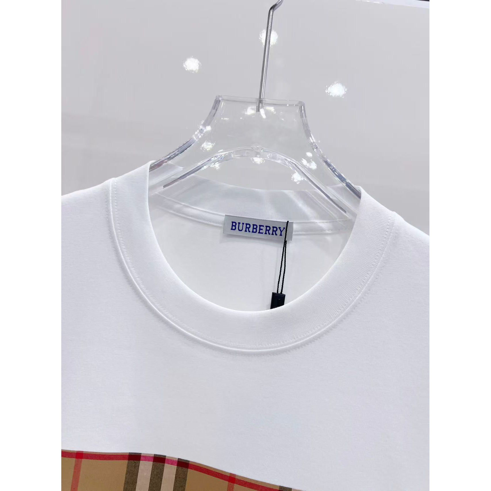 <p>BURBERRY 短袖圆领T恤(白)</p>