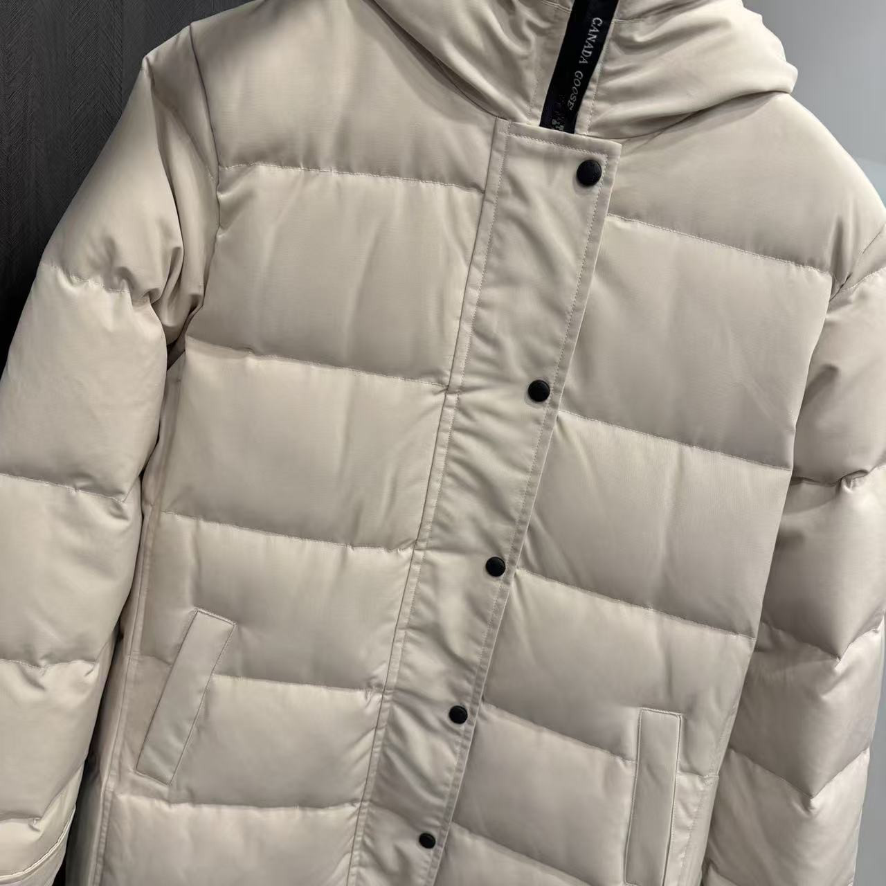 <p>Canada Goose Shelburn*派克大衣羽绒服(卡其)</p>