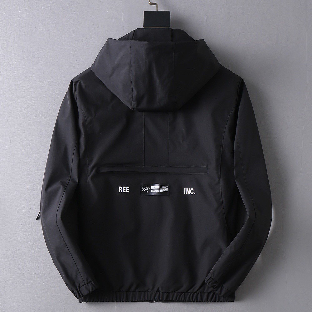 <p>Arc'teryx 新款男士夹克外套</p>