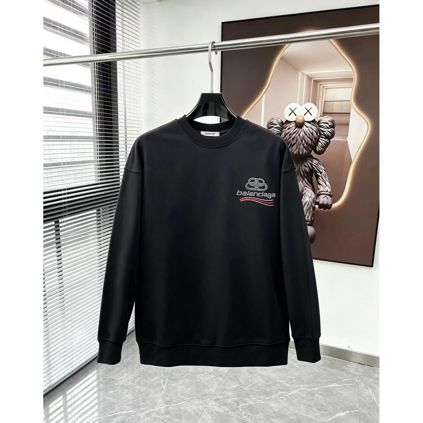 <p>Balenciaga 圓領長袖T恤(黑)</p>