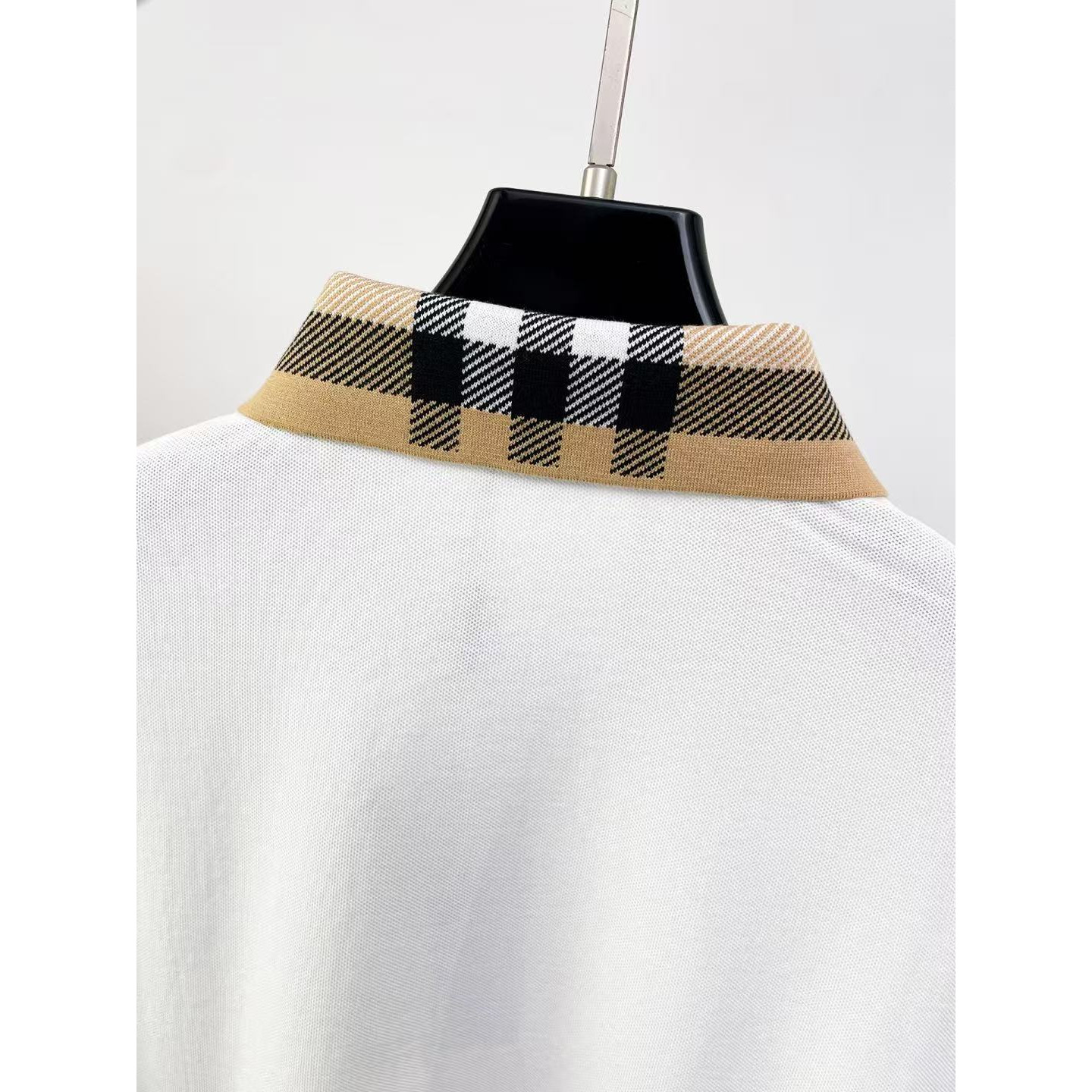 <p>BURBERRY 长袖Polo衫(白)</p>