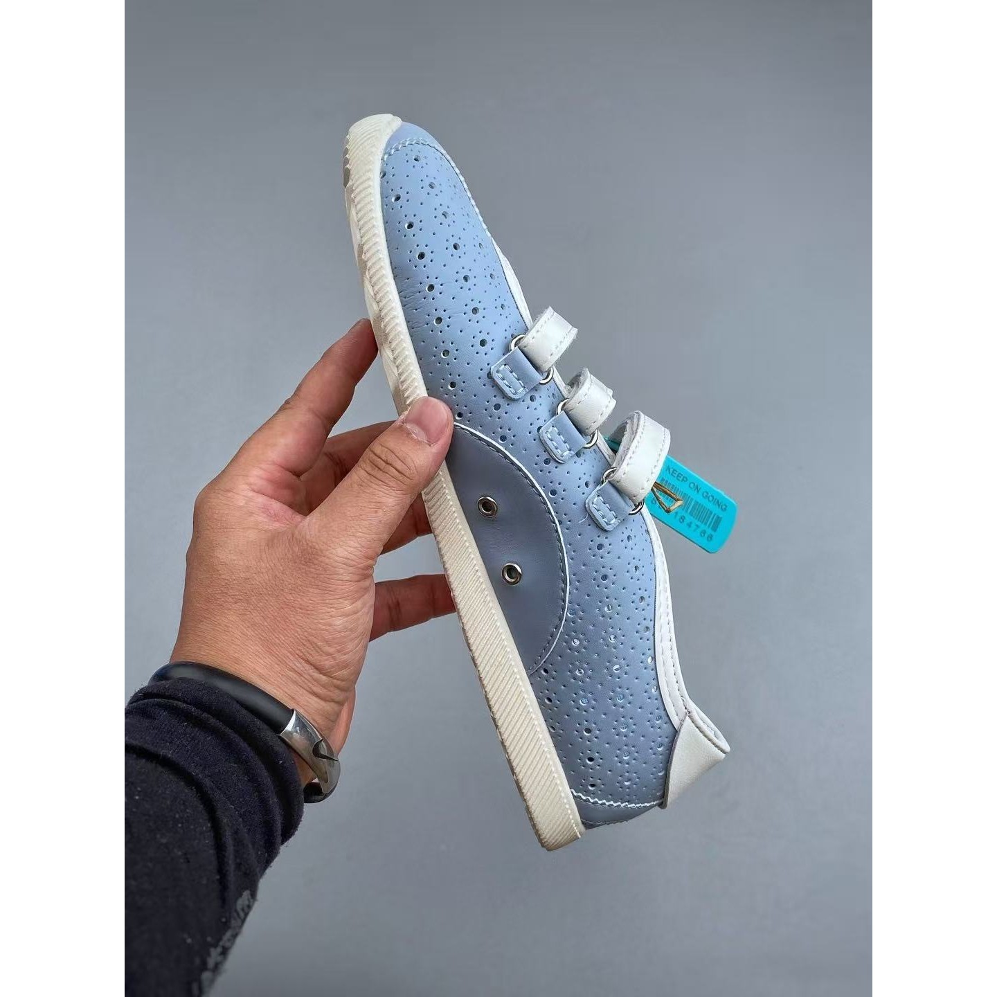 <p>Adidas 玛丽珍鞋(藍)</p>