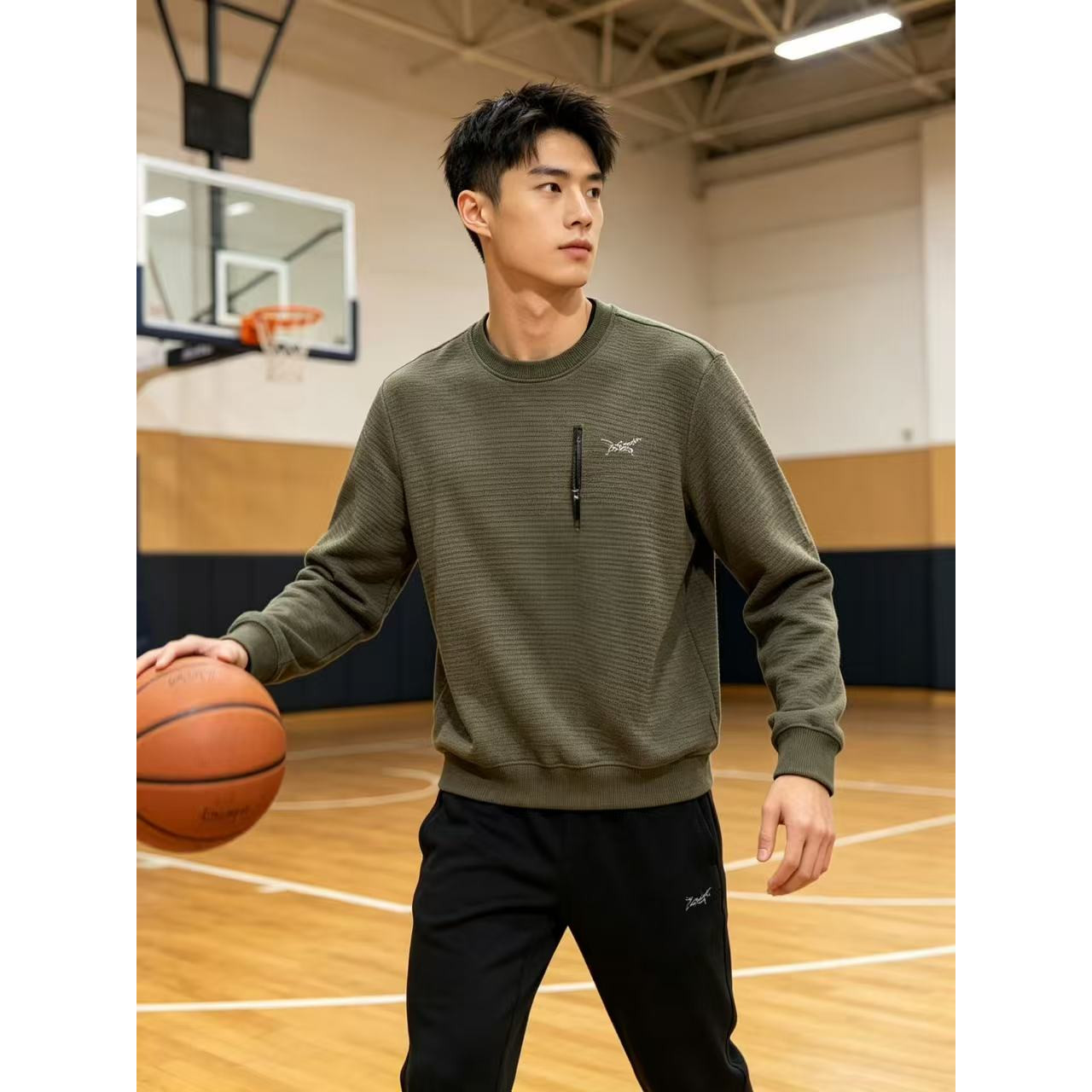 <p>Arc'teryx 新款卫衣(軍綠)</p>