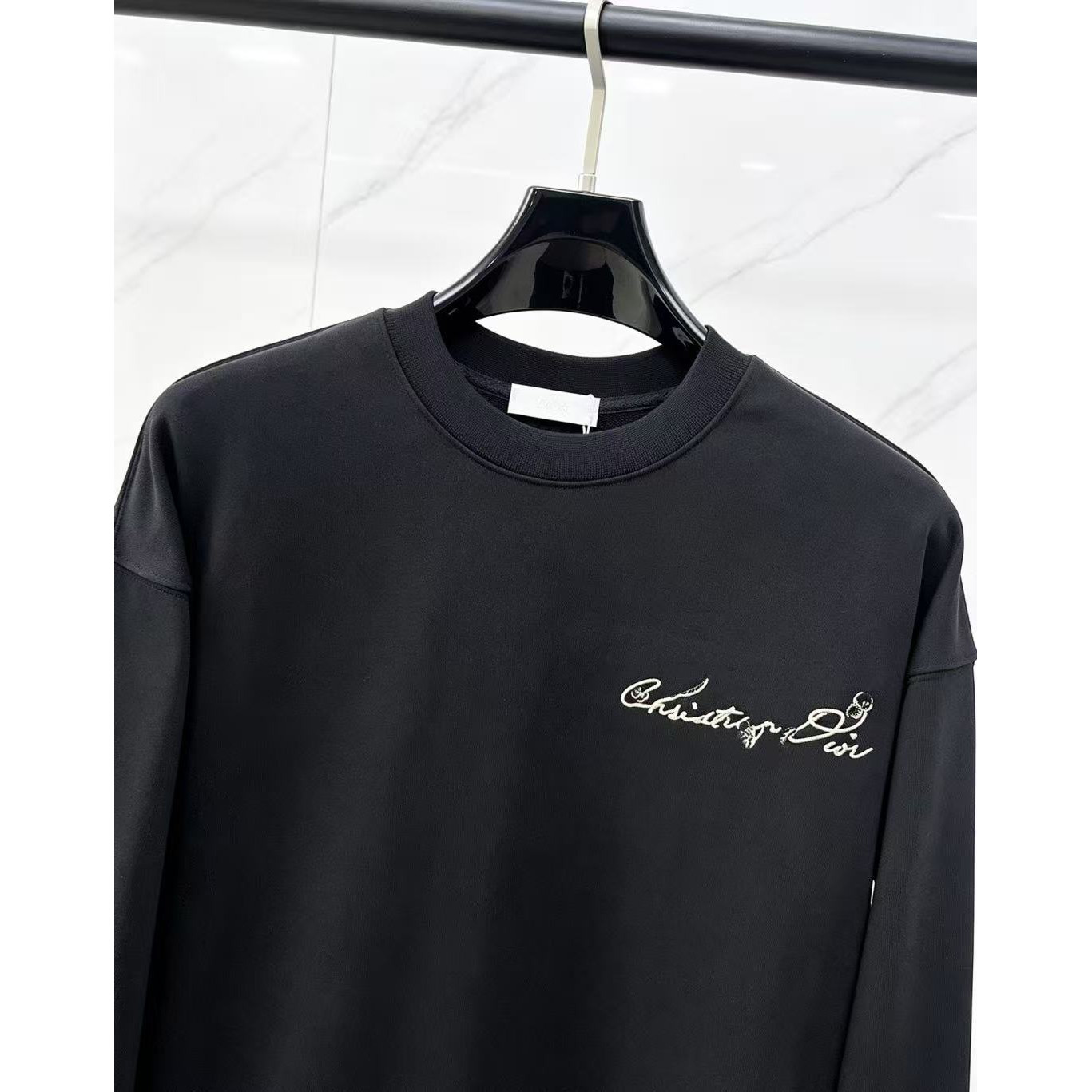 <p>DIOR 圓領長袖T恤(黑)</p>