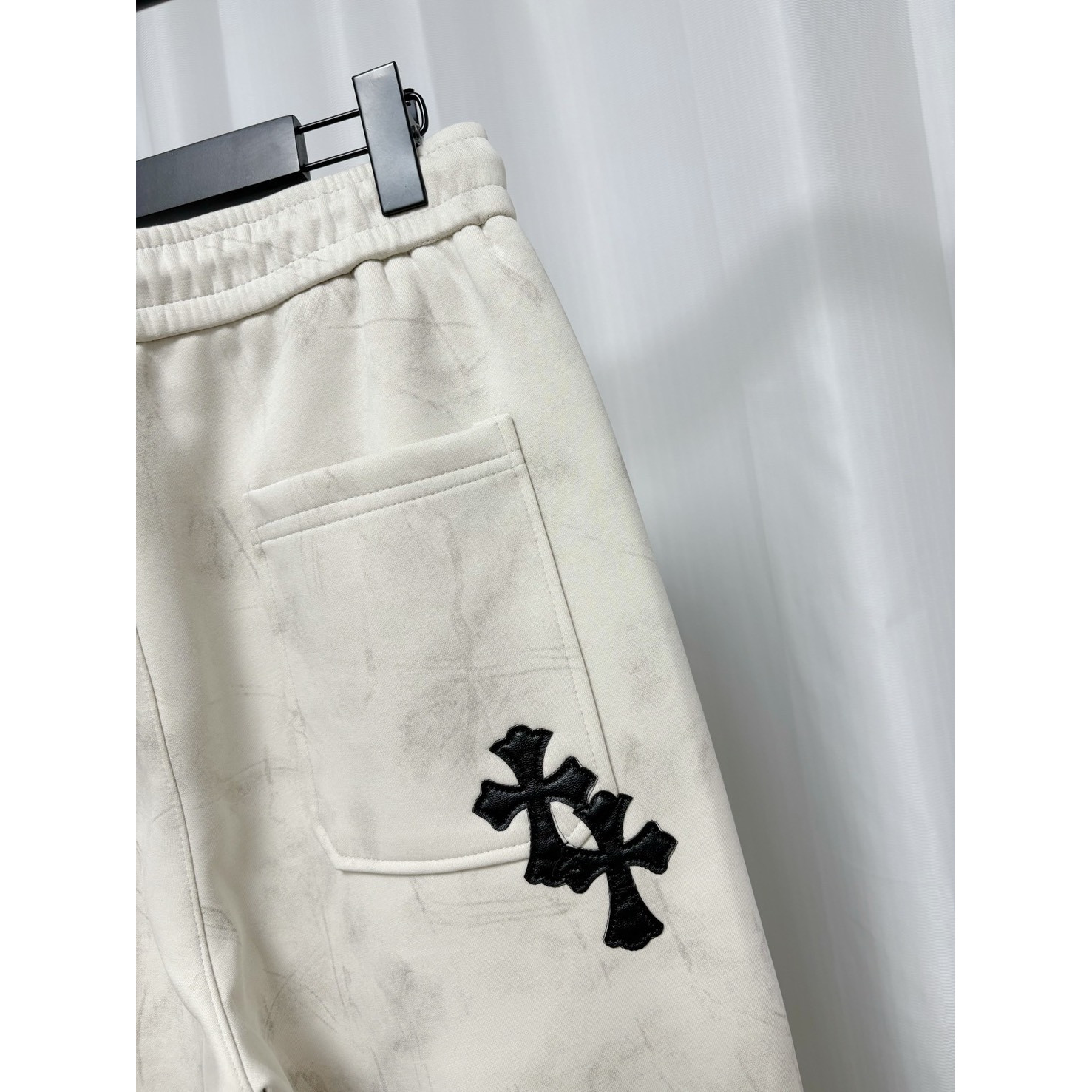 <p>Chrome Hearts 休闲长裤(白)</p>
