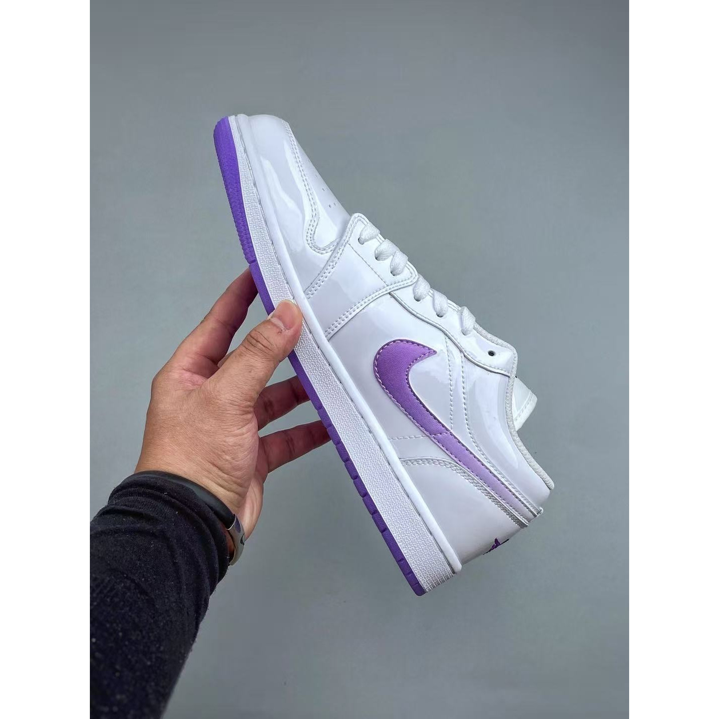 <p>Nike AIR JORDAN 1LOW G &nbsp;AJ1 低帮文化休闲板鞋(白)</p>