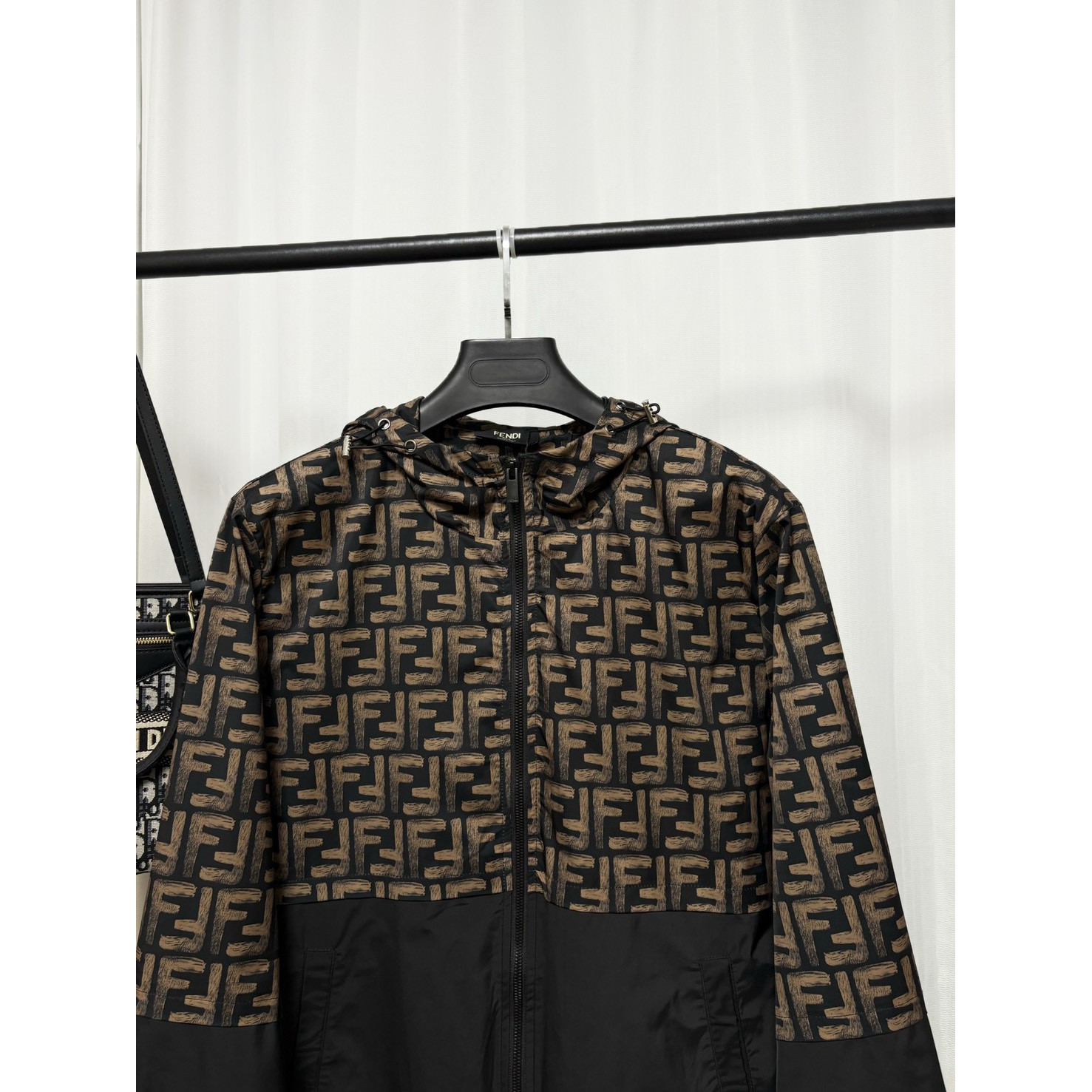 <p>FENDI 夹克外套</p>