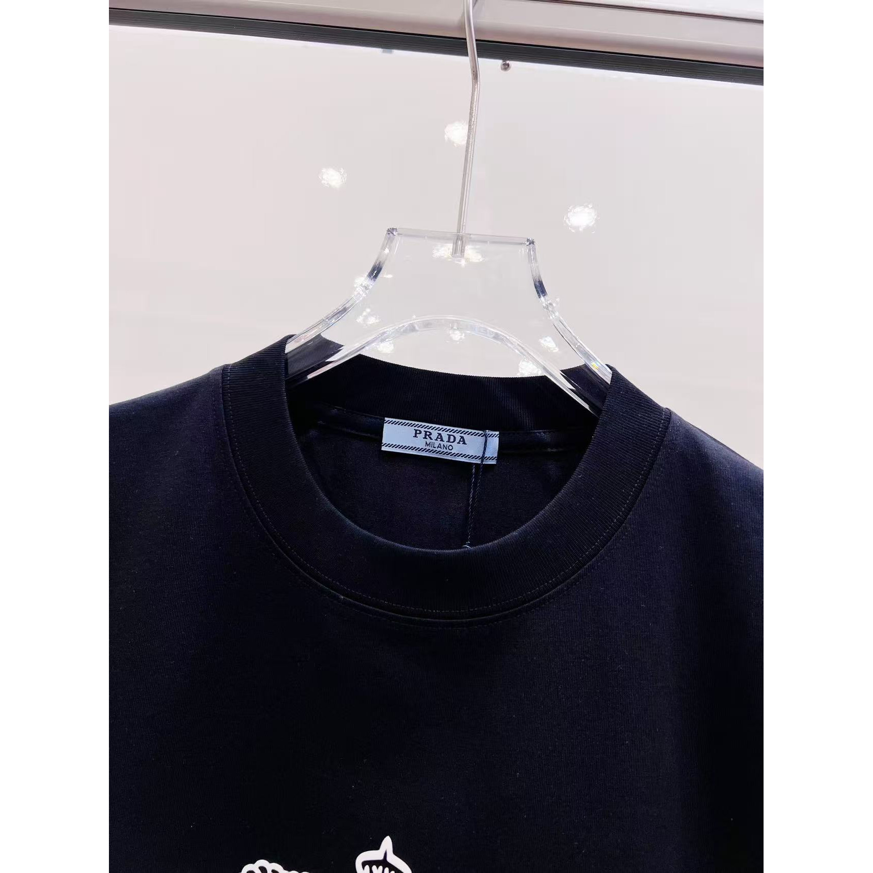 <p>PRADA 情侣休闲短袖T恤(黑)</p>