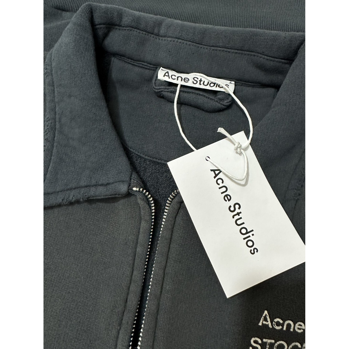 <p>Acne Studios 拉链外套(深炭灰)</p>