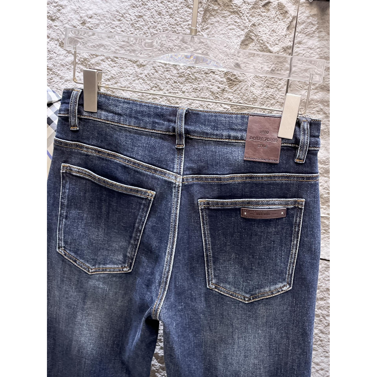 <p>CHROME HEARTS&nbsp;高端牛仔裤(黑)</p>